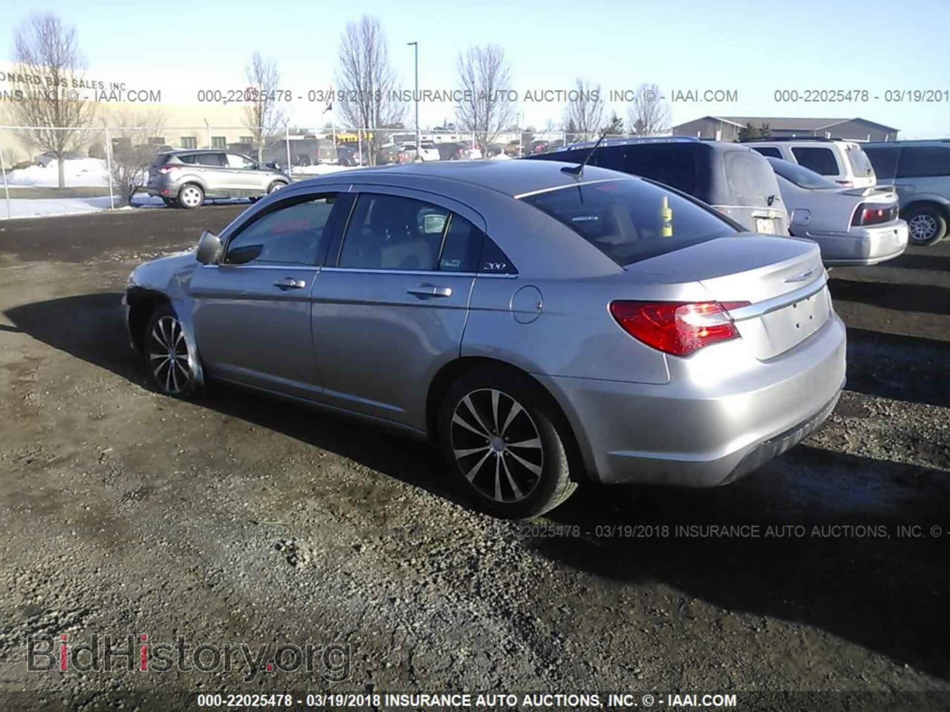 2013 Chrysler 200 - VIN: 1C3CCBBB8DN729245 - Фото 3
