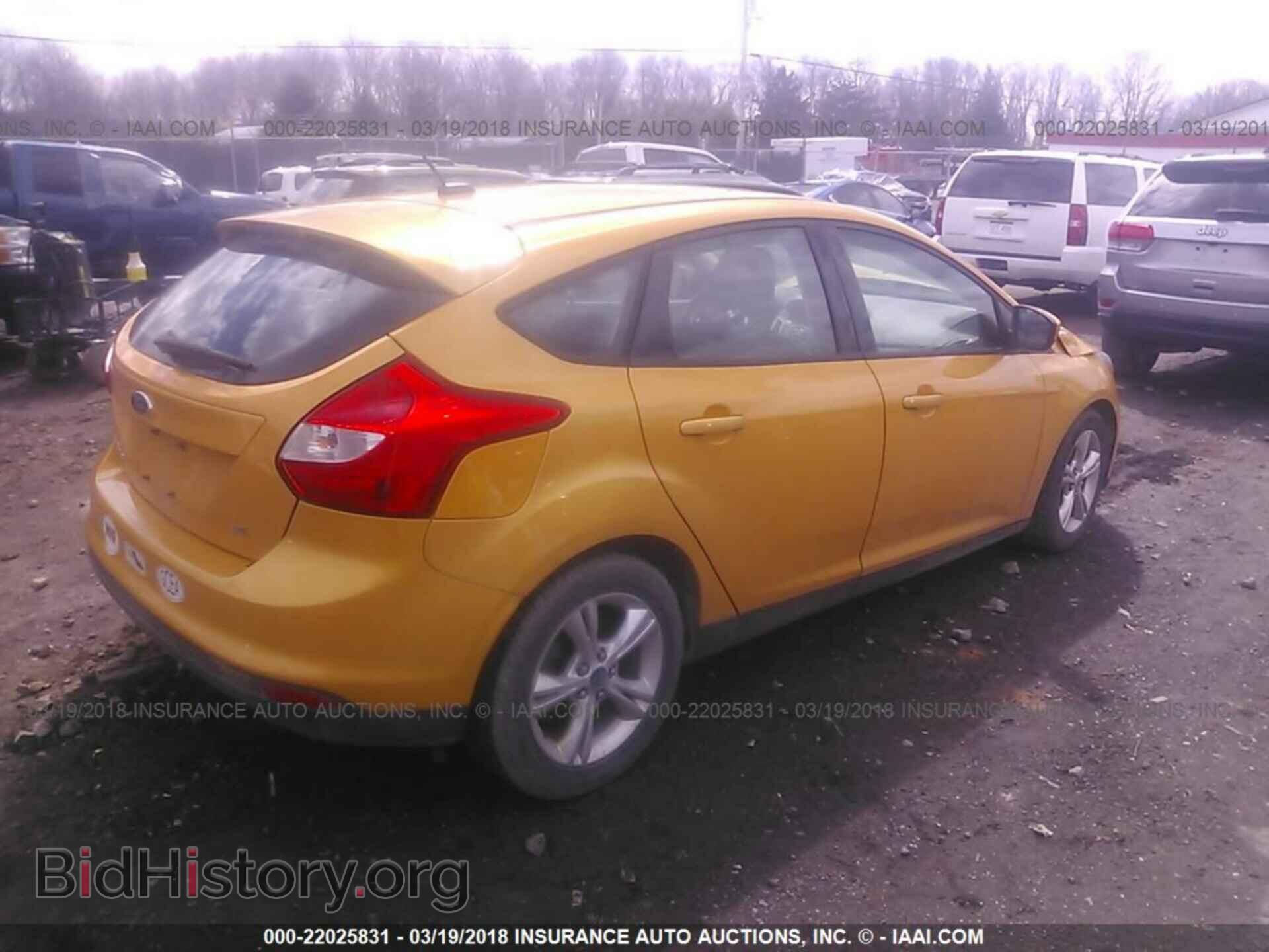 2012 Ford Focus - VIN: 1FAHP3K25CL249160 - Photo 4