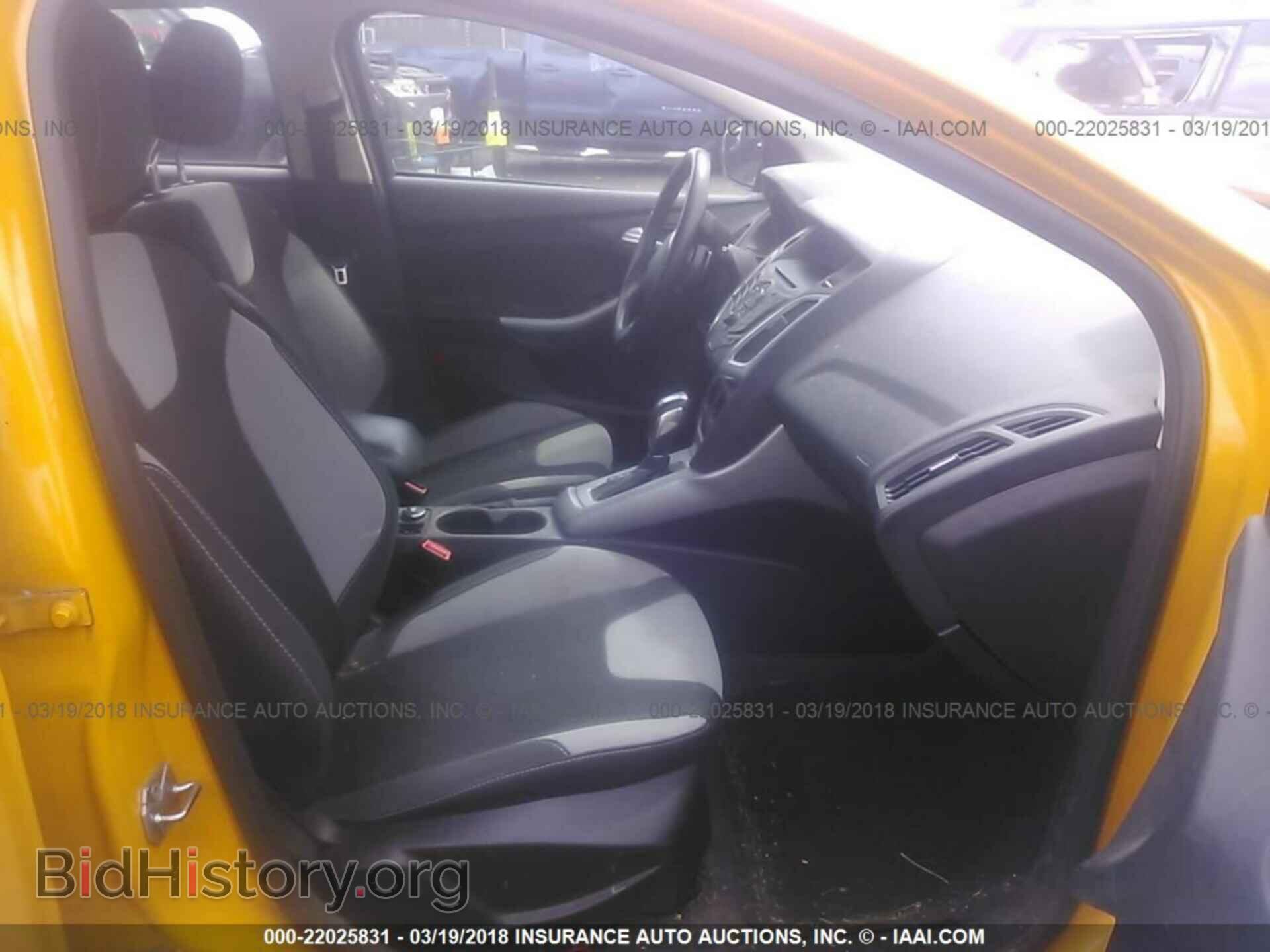 2012 Ford Focus - VIN: 1FAHP3K25CL249160 - Photo 5