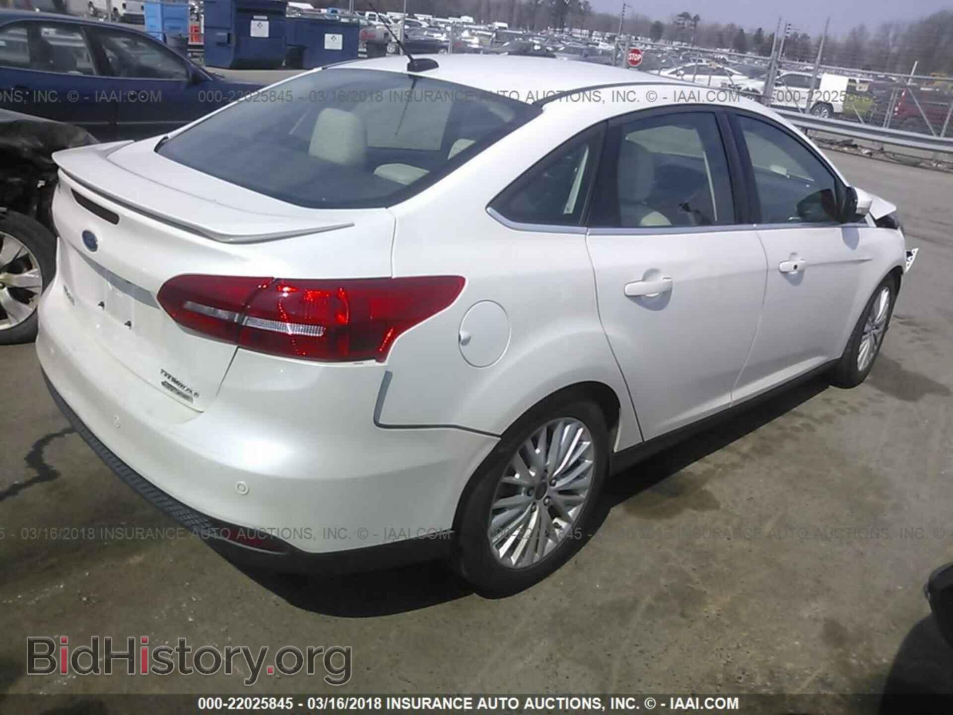 2015 Ford Focus - VIN: 1FADP3J20FL246929 - Photo 4