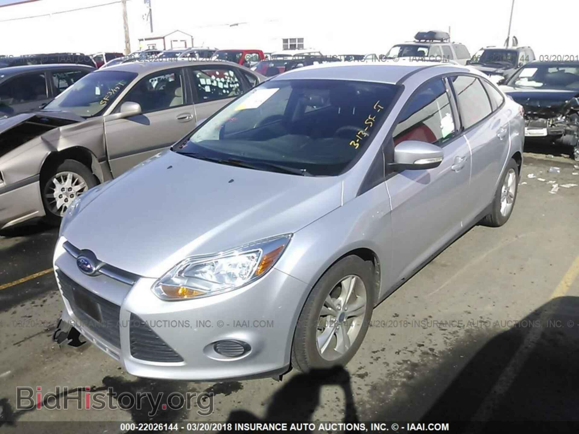 2014 Ford Focus - VIN: 1FADP3F22EL277865 - Фото 2