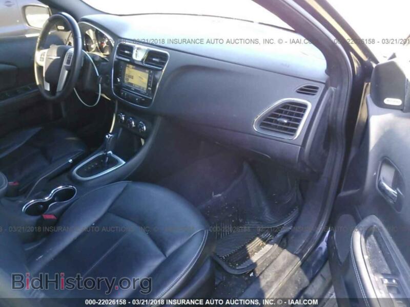 2011 Chrysler 200 (VIN 1C3BC2FG4BN518316) — photo 5 of 10
