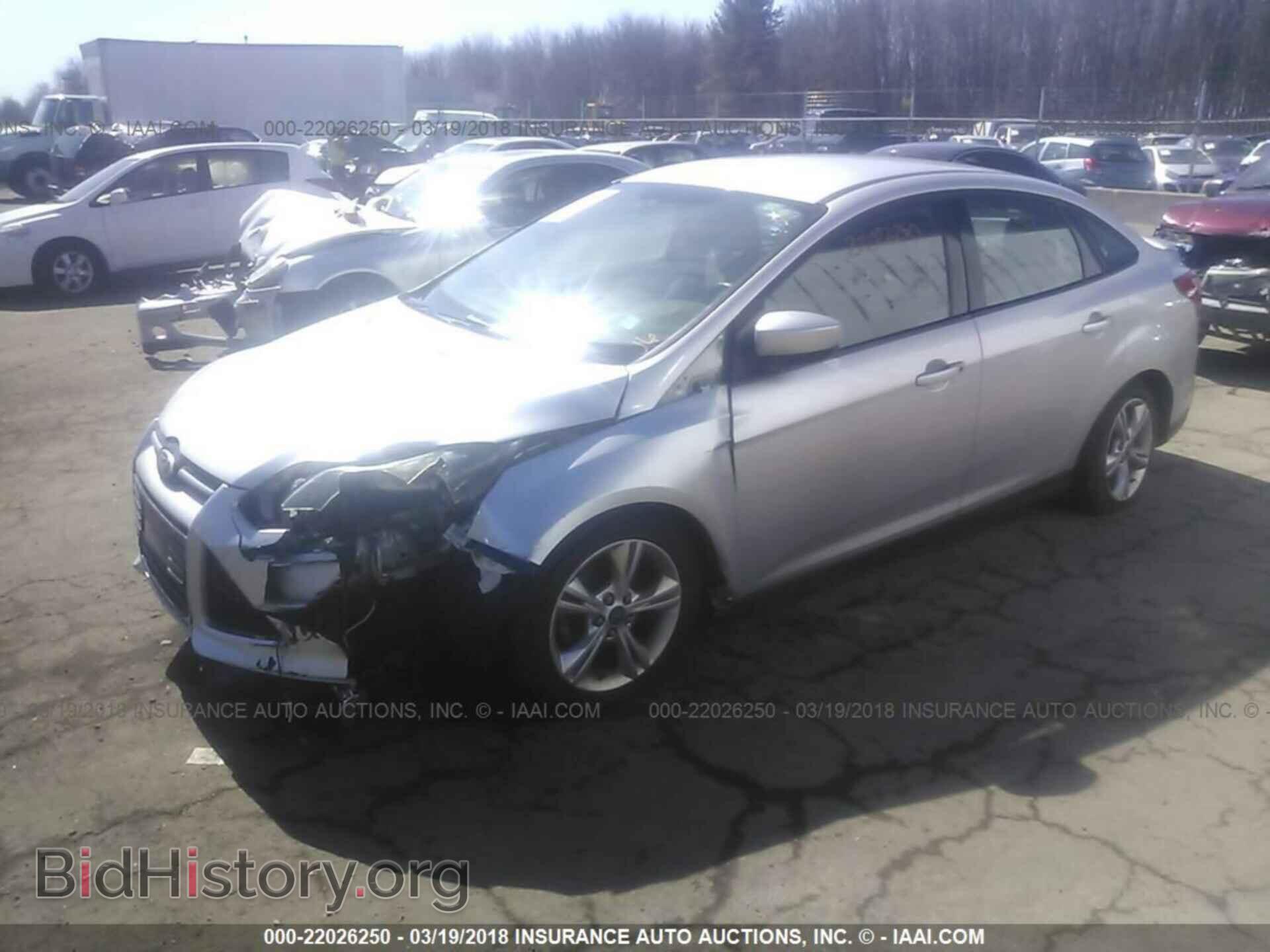 2012 Ford Focus - VIN: 1FAHP3F20CL425896 - Photo 2