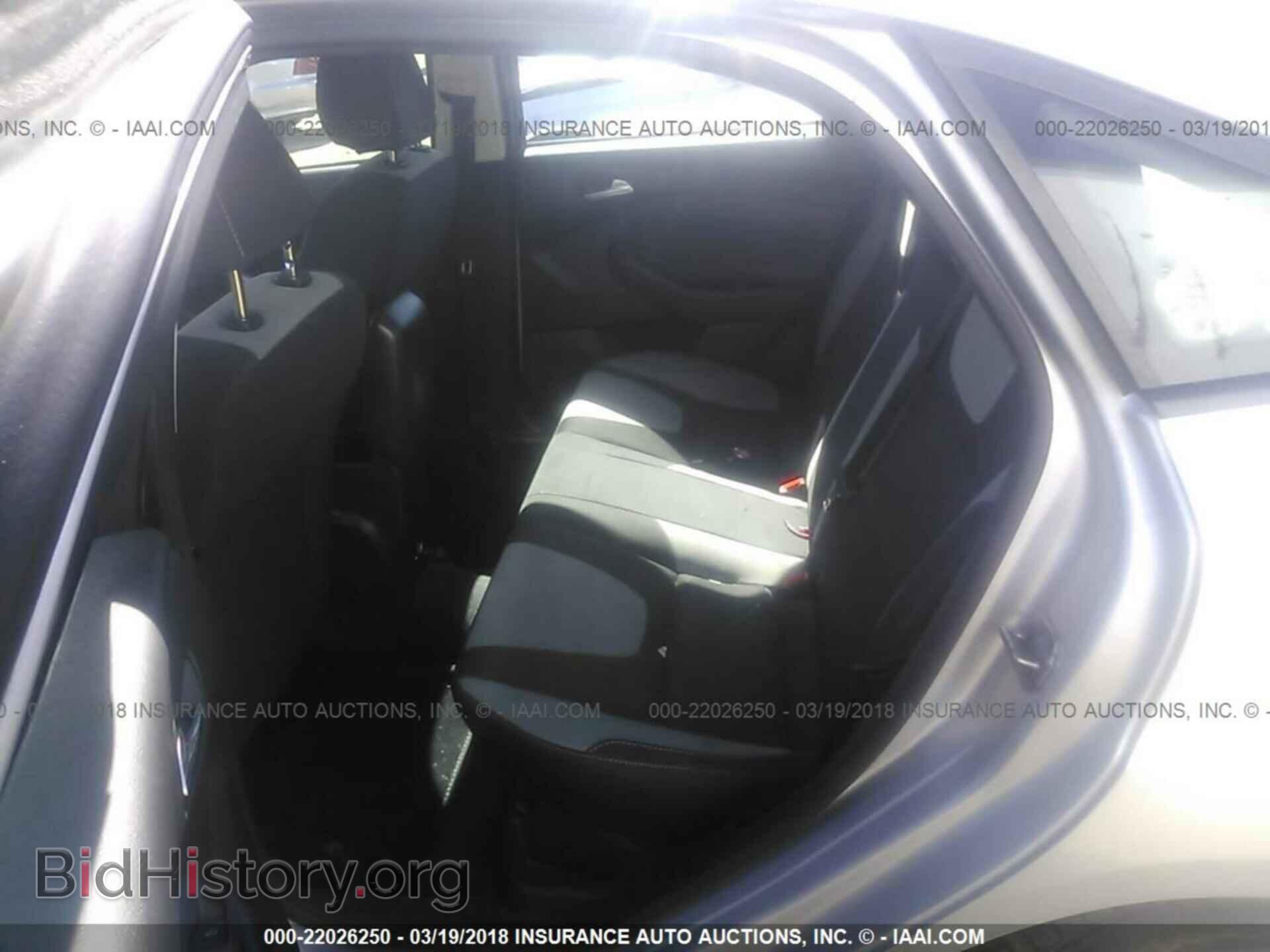 2012 Ford Focus - VIN: 1FAHP3F20CL425896 - Photo 8