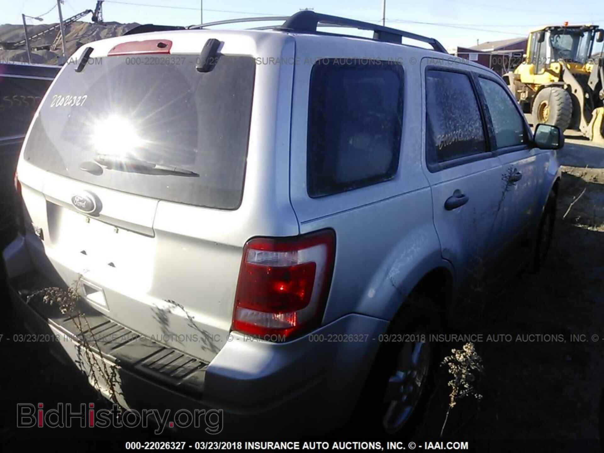 2011 Ford Escape - VIN: 1FMCU0D73BKB35954 - Фото 4