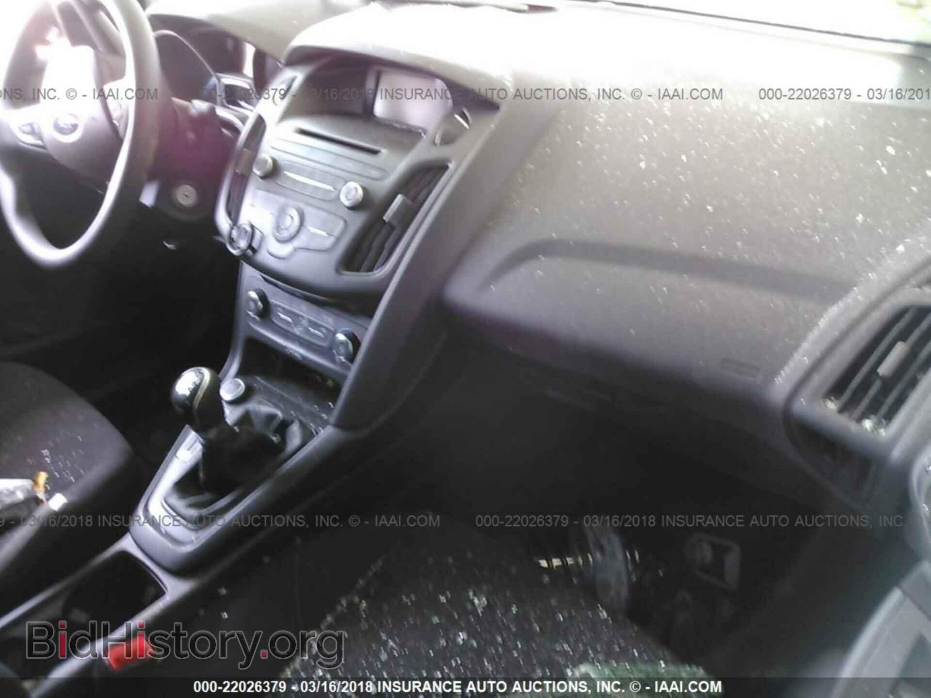 2017 Ford Focus - VIN: 1FADP3E20HL347384 - Photo 5