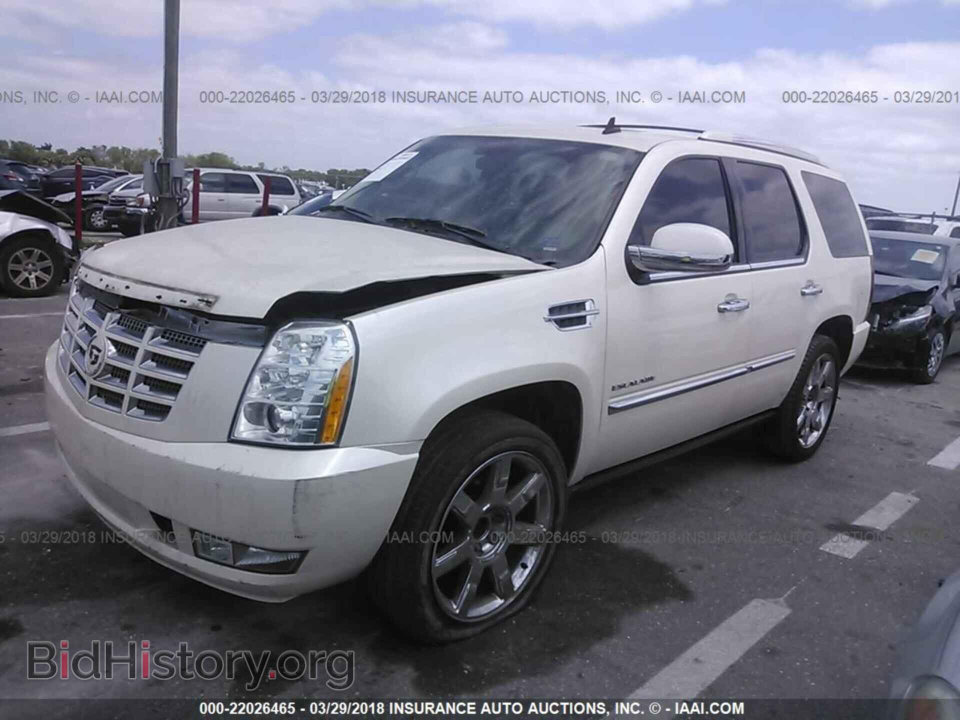 2011 Cadillac Escalade - VIN: 1GYS3CEF6BR218936 - Фото 2