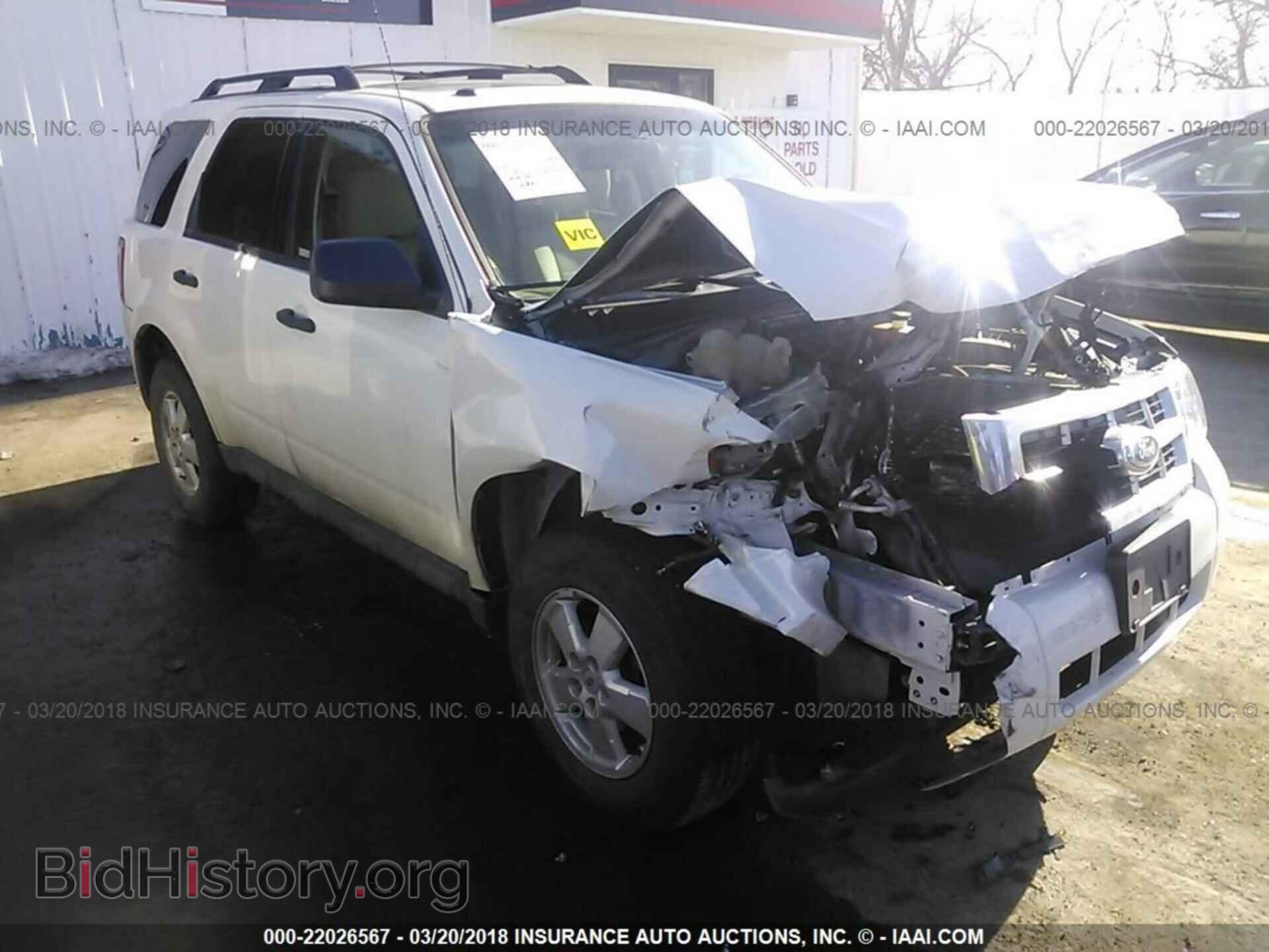 Photo 1FMCU9D78BKB35209 - Ford Escape 2011