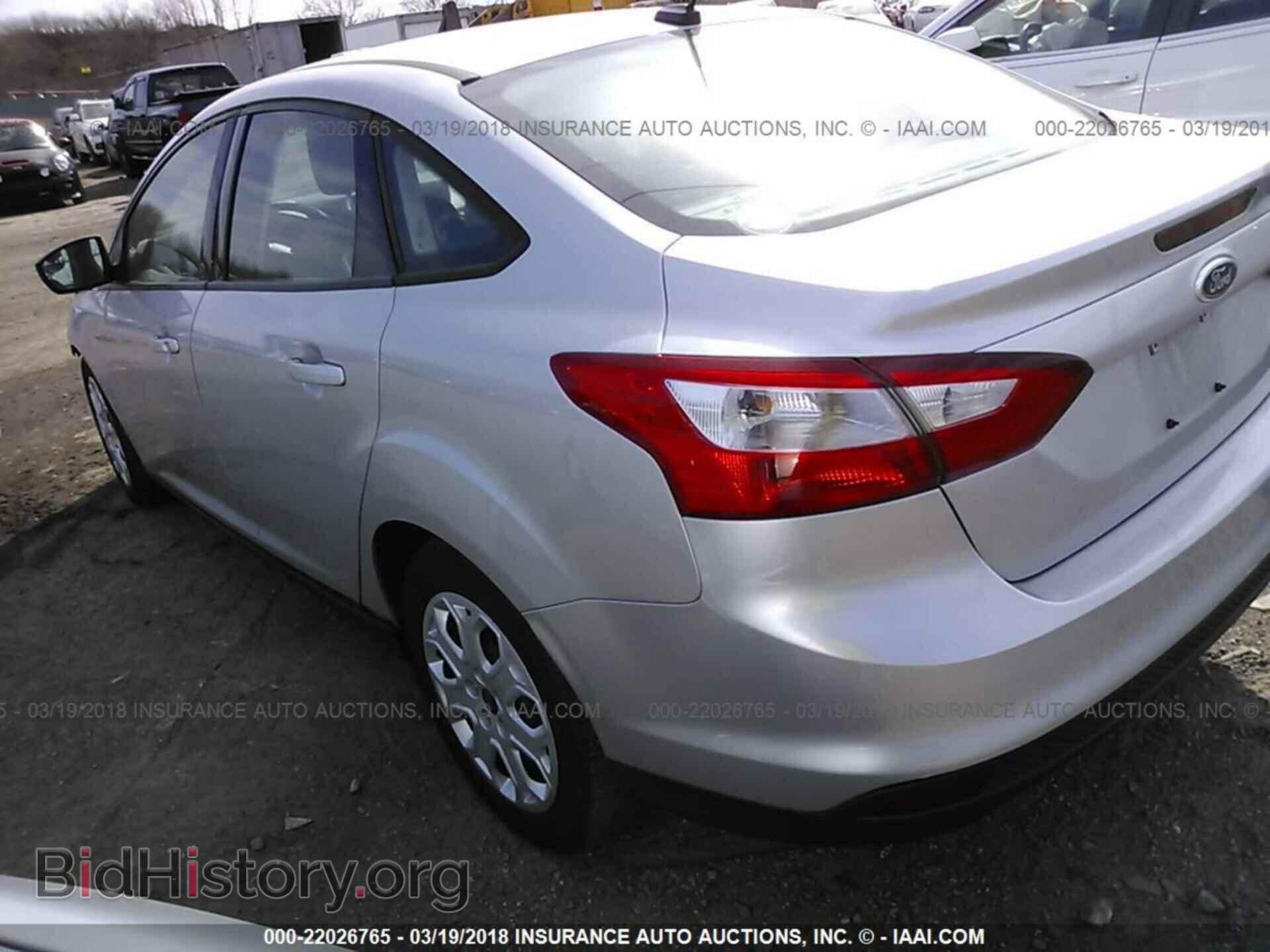 2012 Ford Focus - VIN: 1FAHP3F24CL308130 - Фото 3