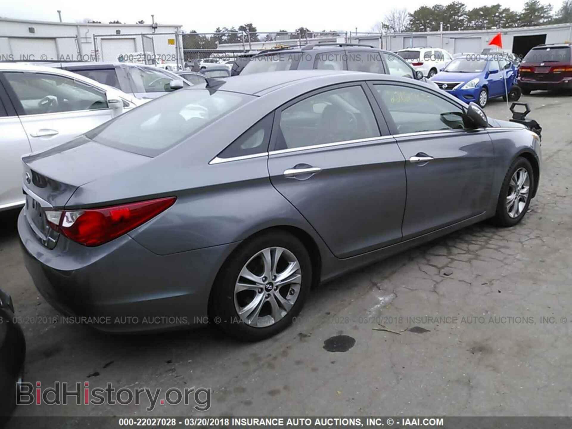 2012 Hyundai Sonata - VIN: 5NPEC4AC7CH346065 - Photo 4
