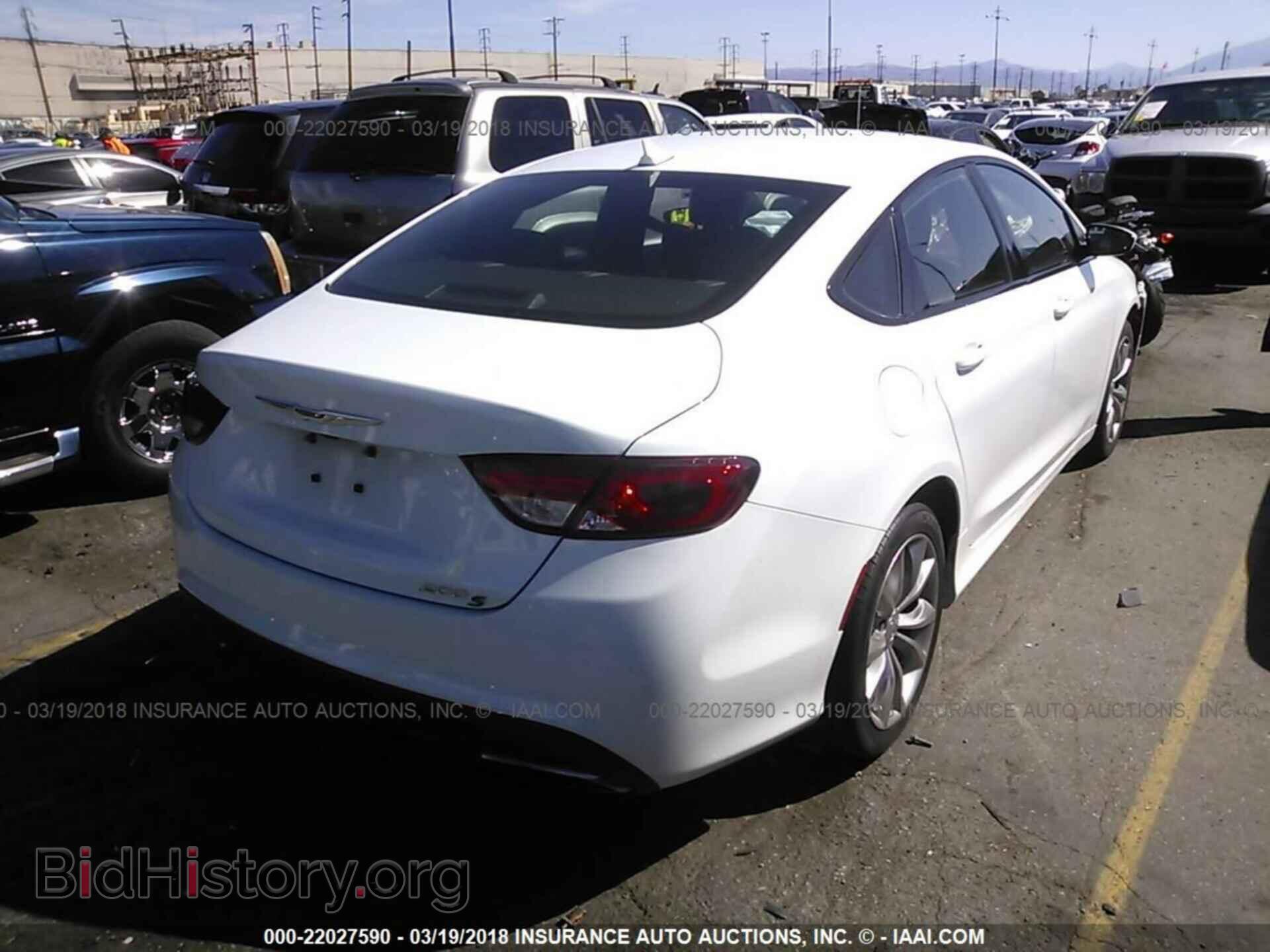 2015 Chrysler 200 - VIN: 1C3CCCBB0FN717339 - Photo 4