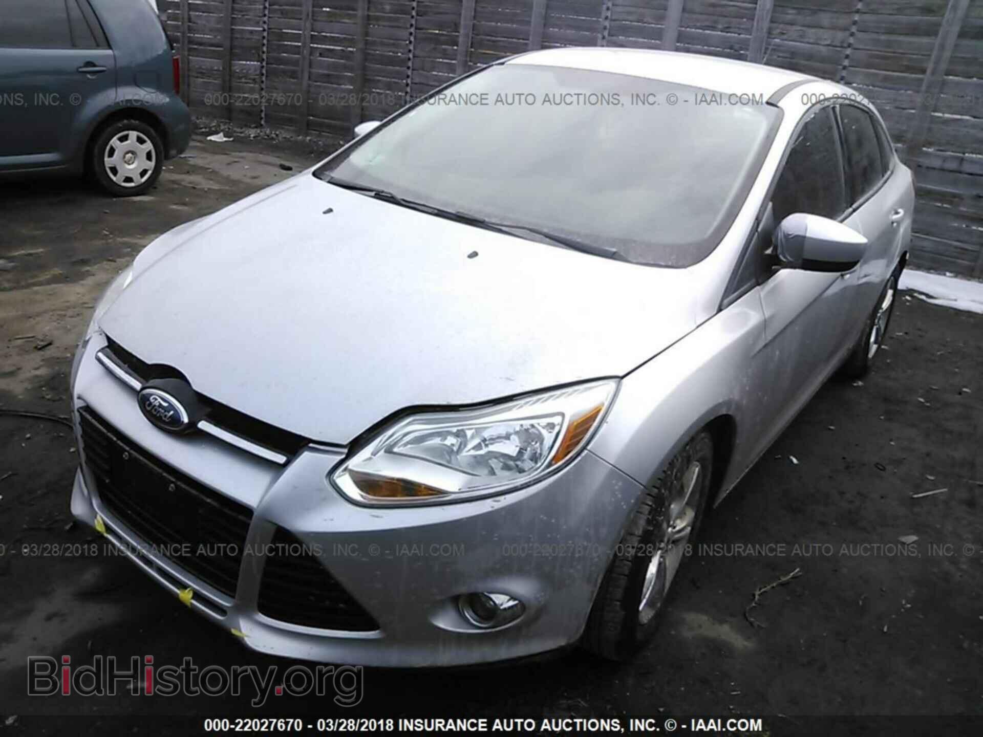 2012 Ford Focus - VIN: 1FAHP3F2XCL452300 - Фото 2