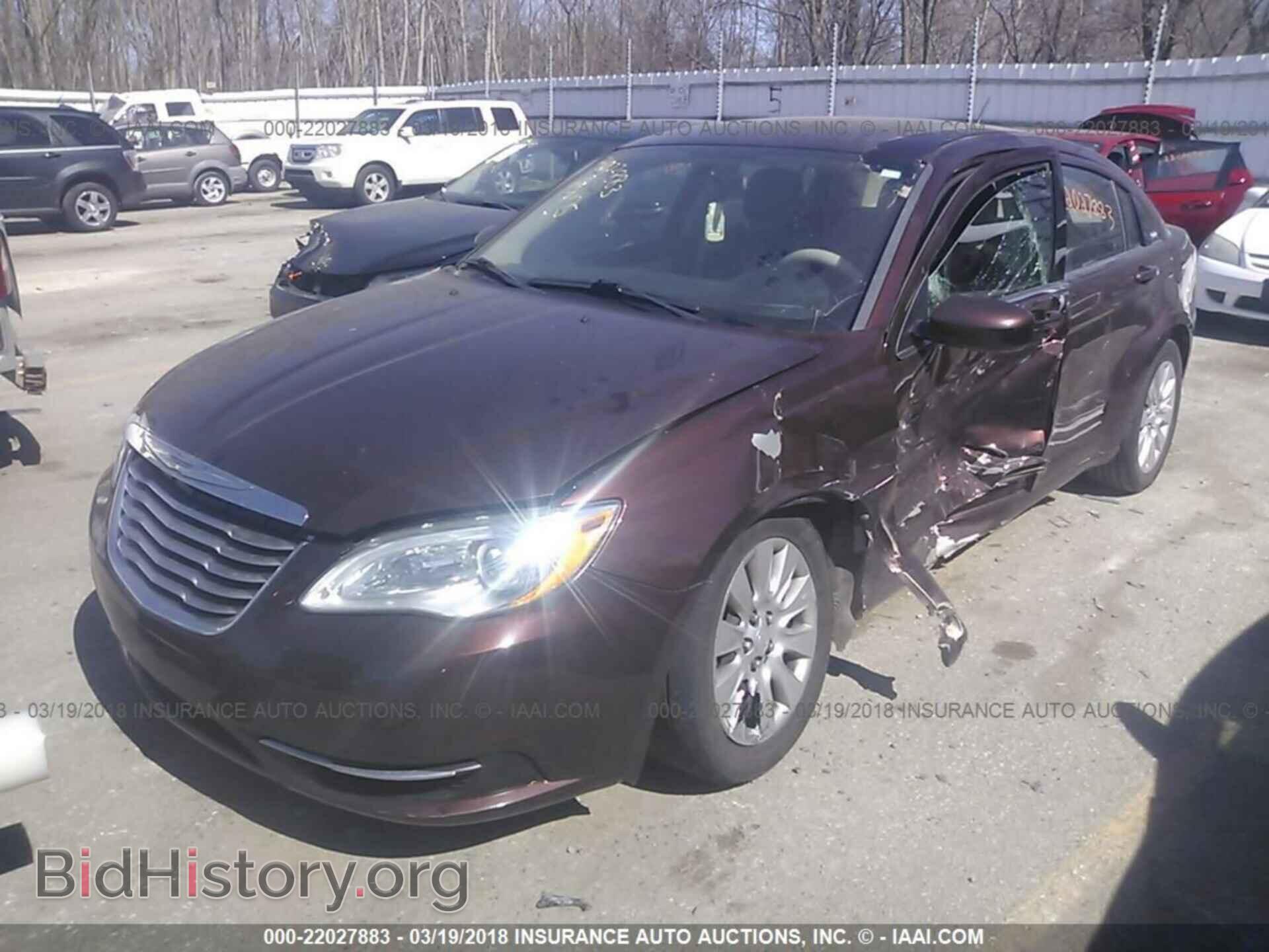 2013 Chrysler 200 - VIN: 1C3CCBAB8DN761646 - Photo 2
