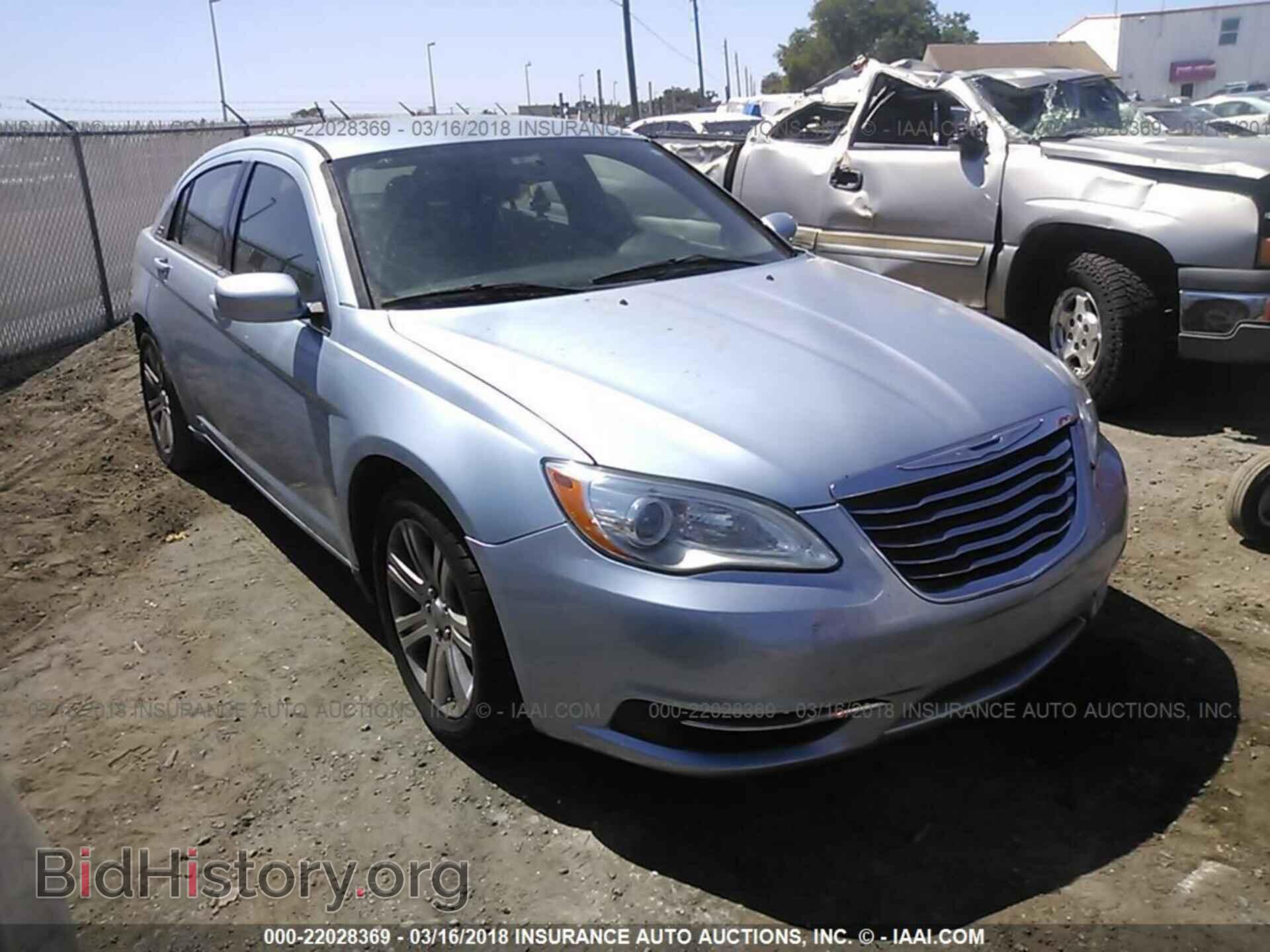 Photo 1C3CCBAB5DN670401 - Chrysler 200 2013