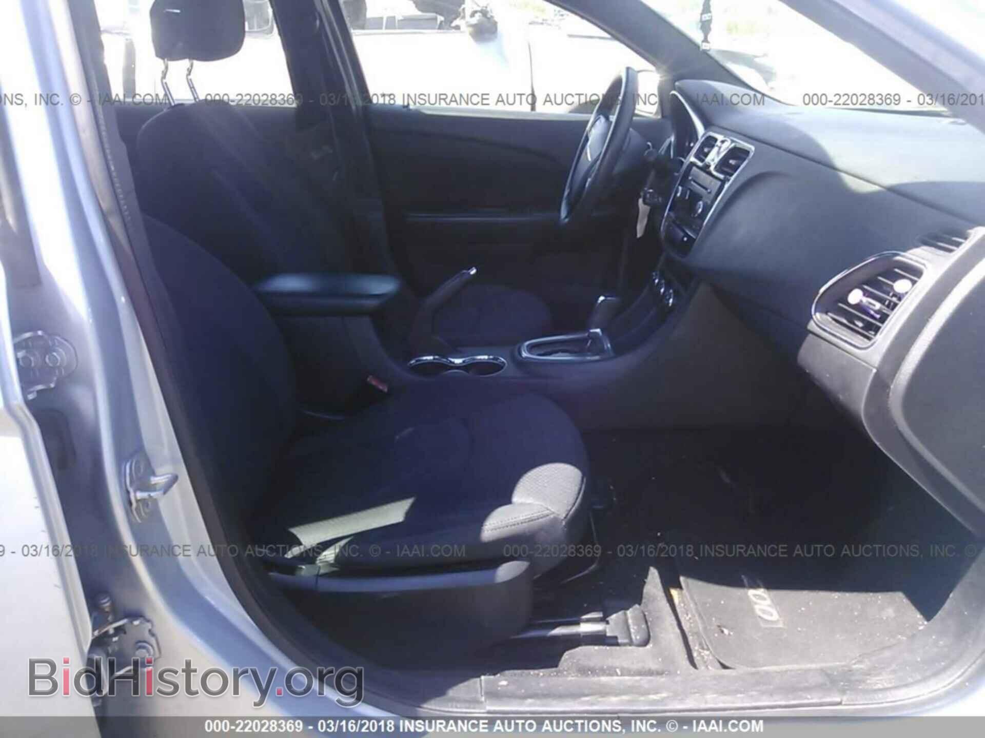 2013 Chrysler 200 - VIN: 1C3CCBAB5DN670401 - Photo 5