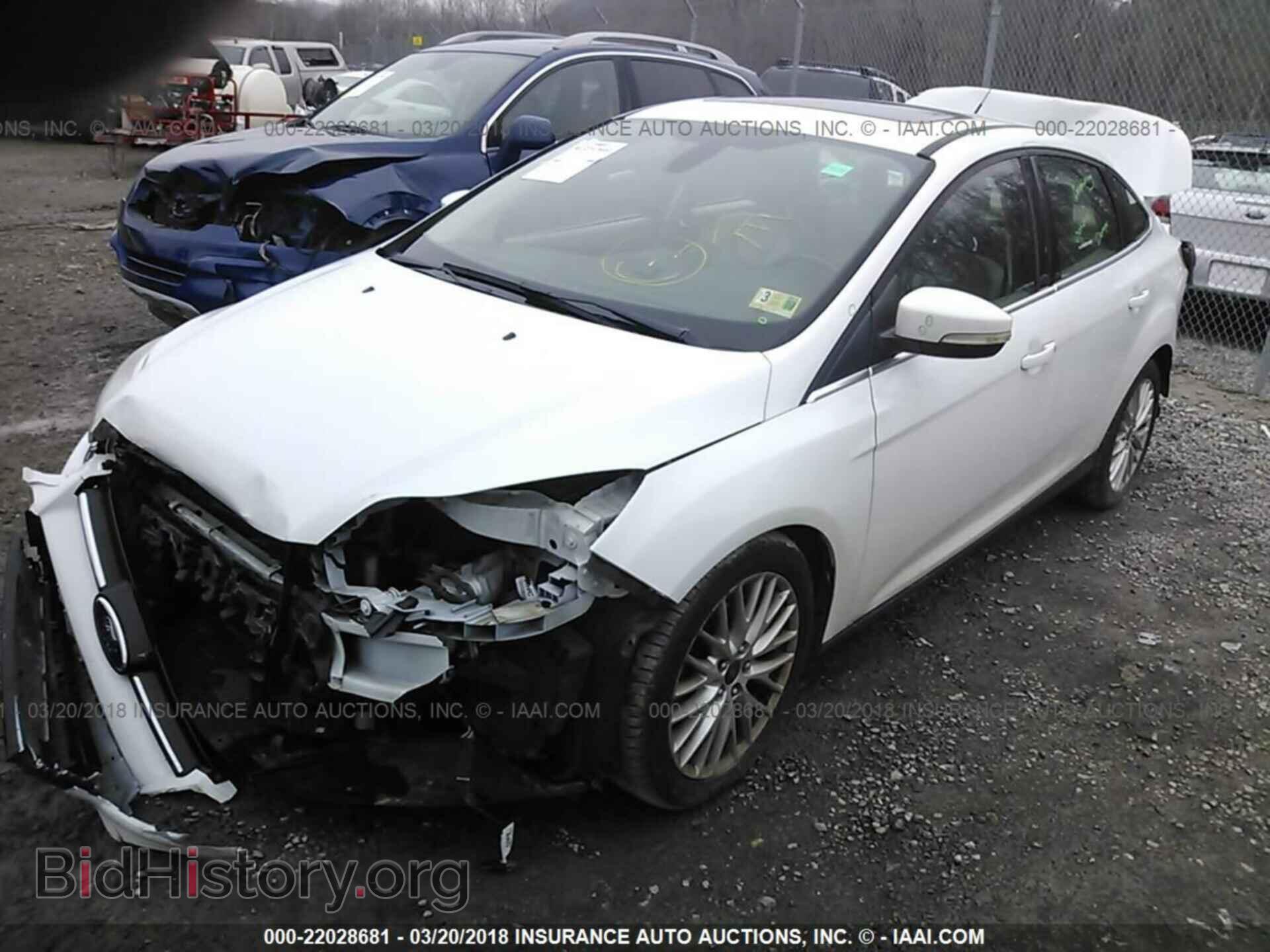 2012 Ford Focus - VIN: 1FAHP3H25CL190859 - Photo 2