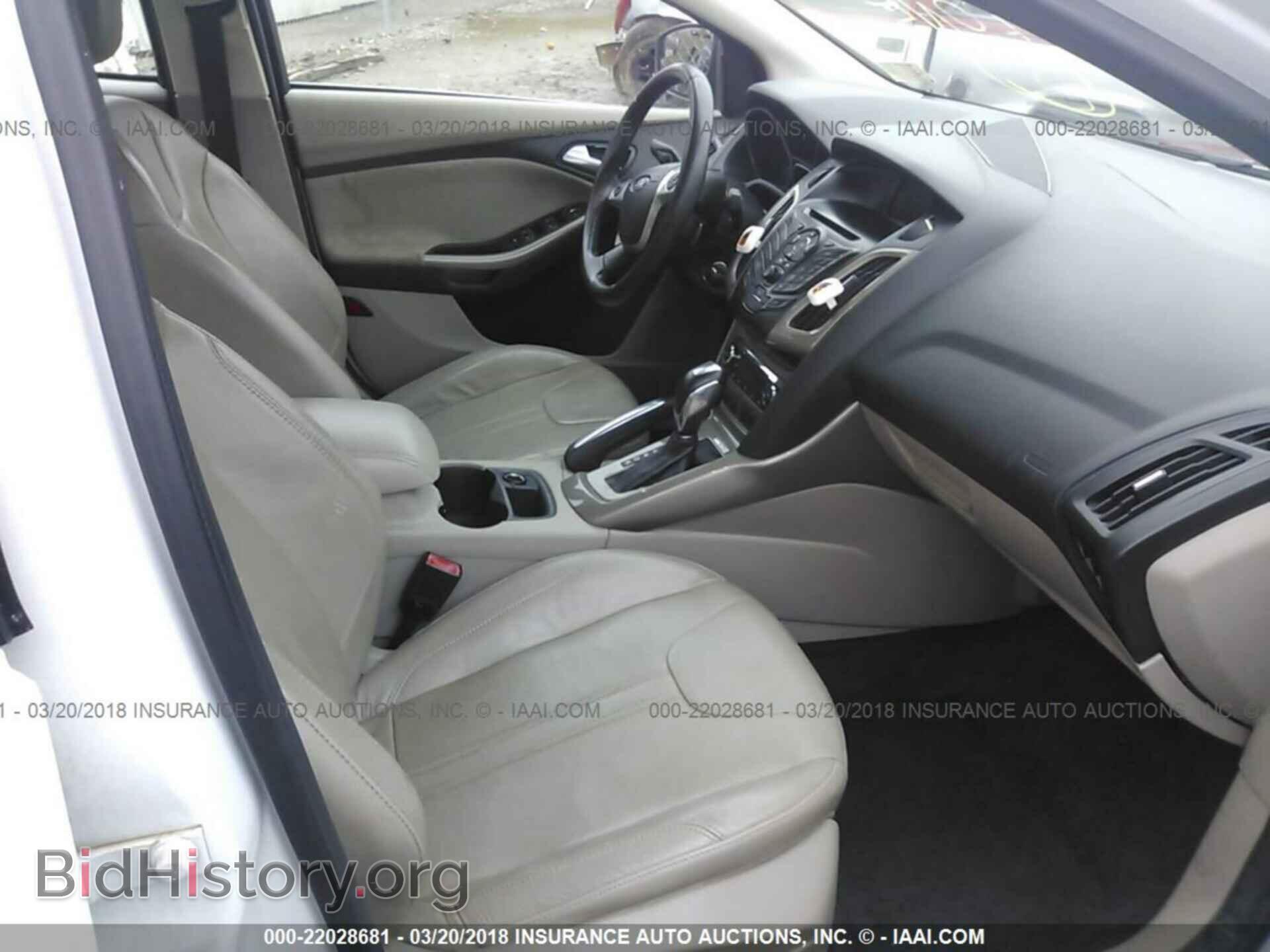 2012 Ford Focus - VIN: 1FAHP3H25CL190859 - Photo 5