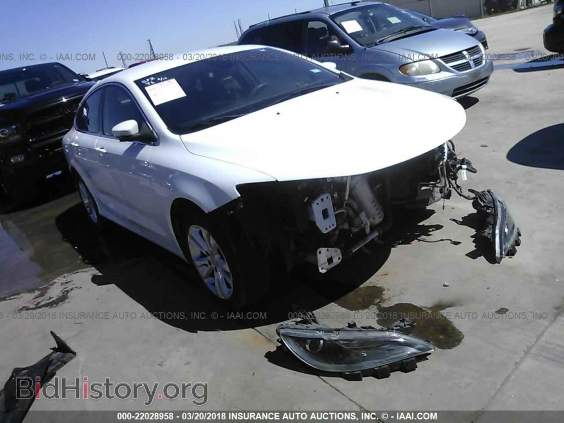 Photo 1C3CCCAB6FN628327 - Chrysler 200 2015