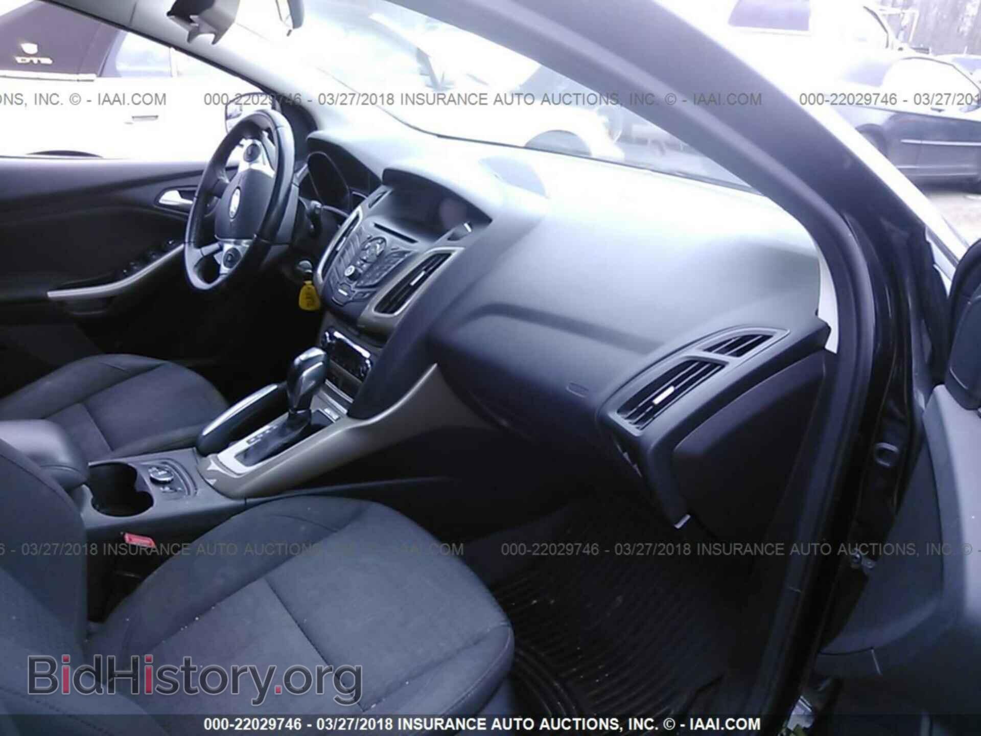 2012 Ford Focus - VIN: 1FAHP3M22CL124663 - Photo 5