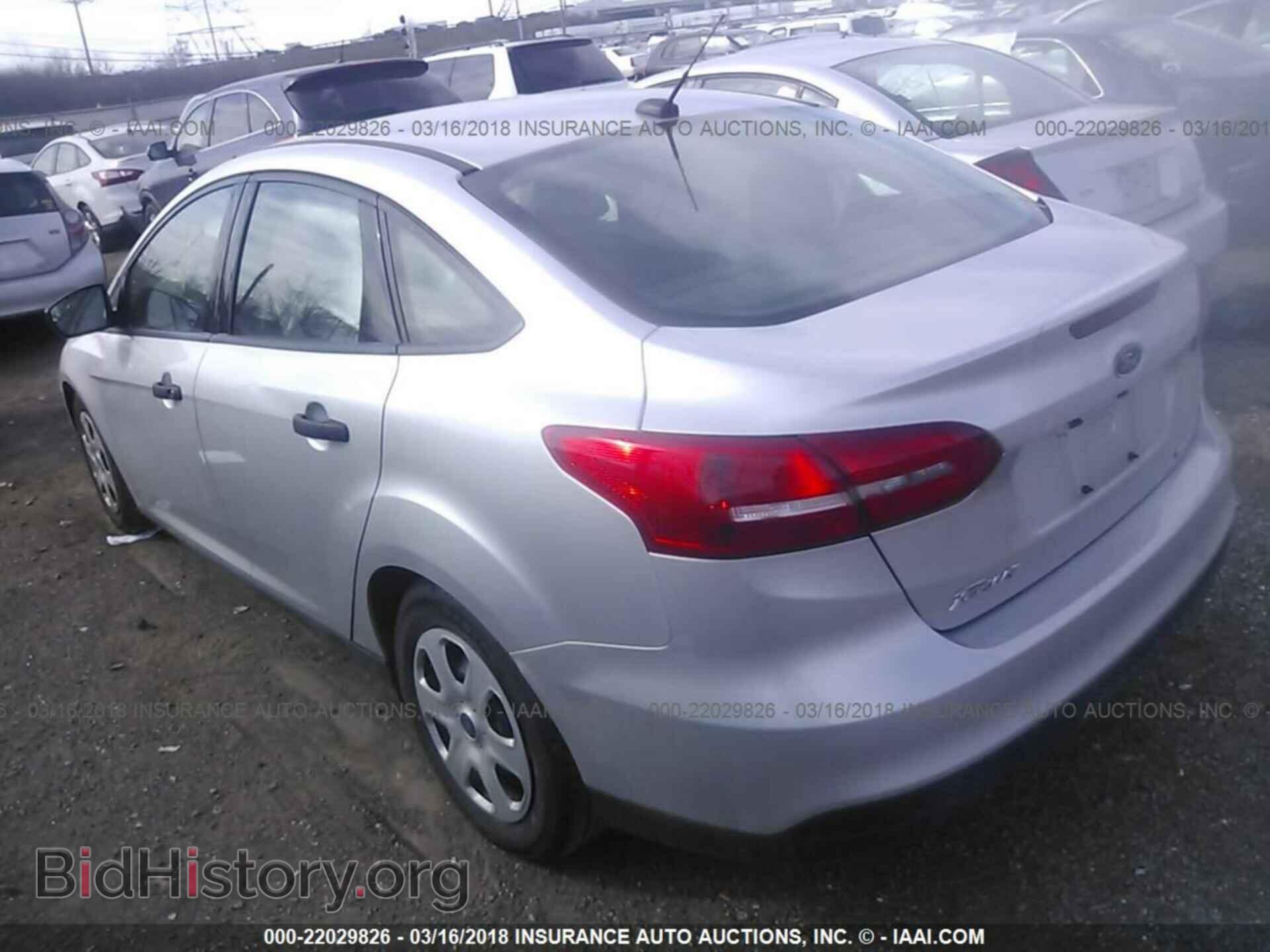 2016 Ford Focus - VIN: 1FADP3E2XGL288567 - Фото 3