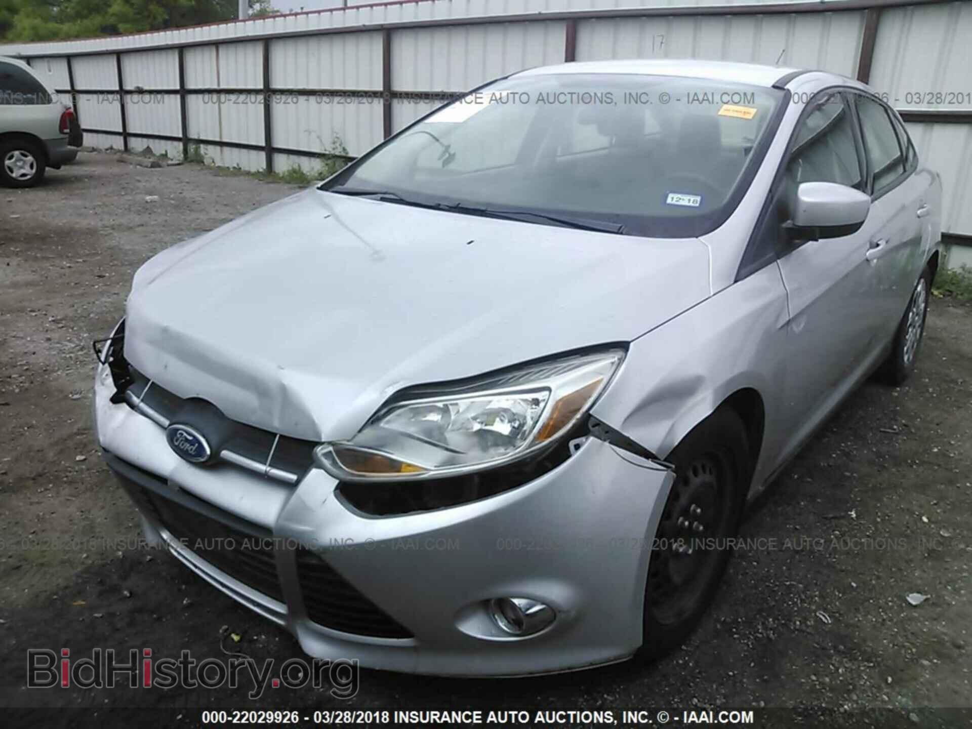 2012 Ford Focus - VIN: 1FAHP3F22CL249904 - Photo 2