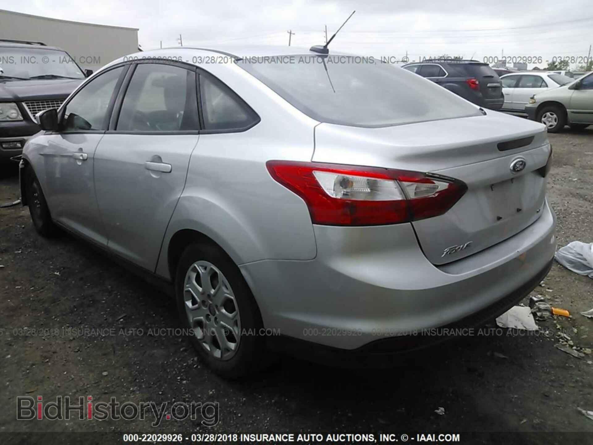 2012 Ford Focus - VIN: 1FAHP3F22CL249904 - Photo 3