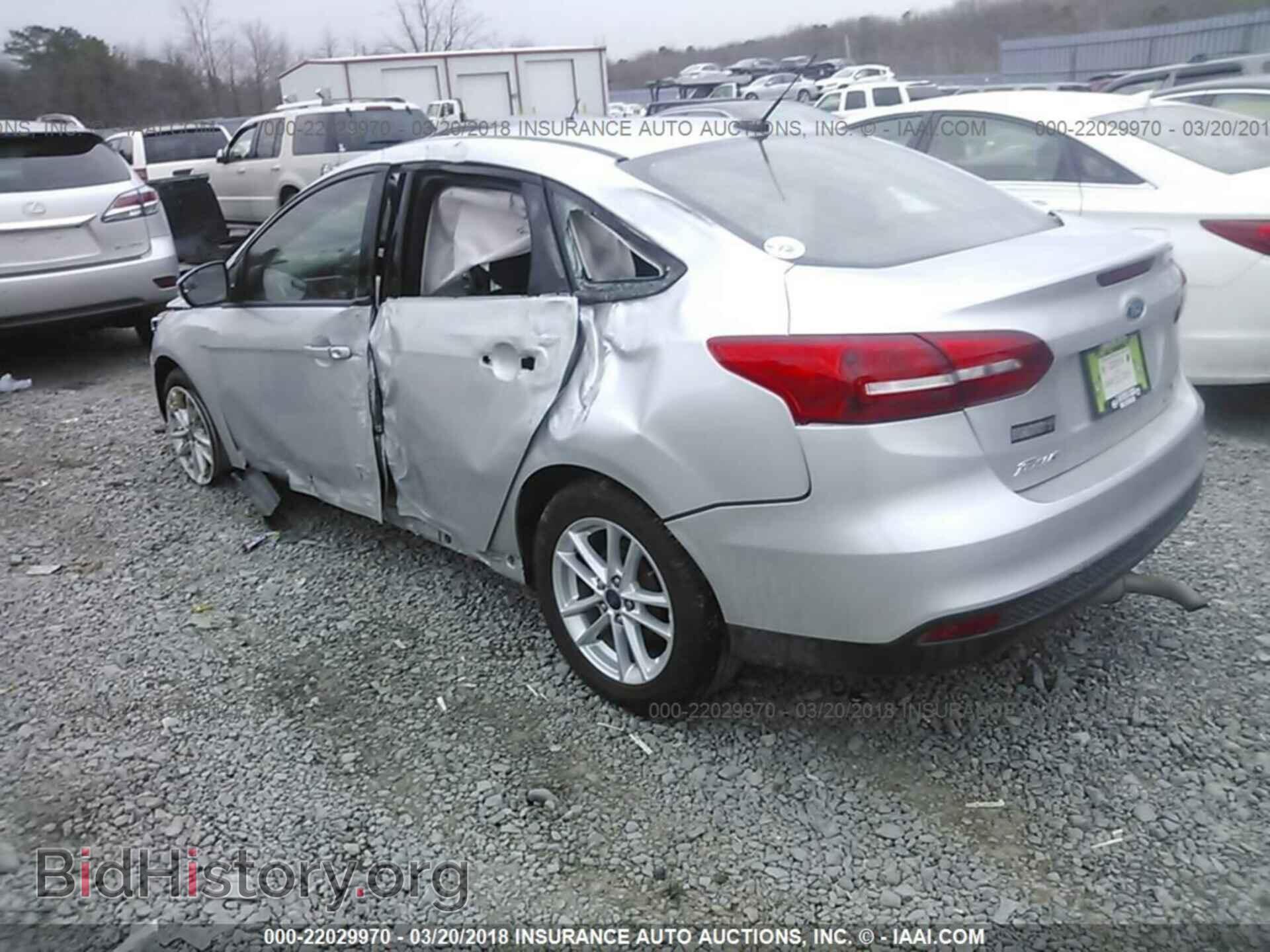 2016 Ford Focus - VIN: 1FADP3F27GL285589 - Фото 3