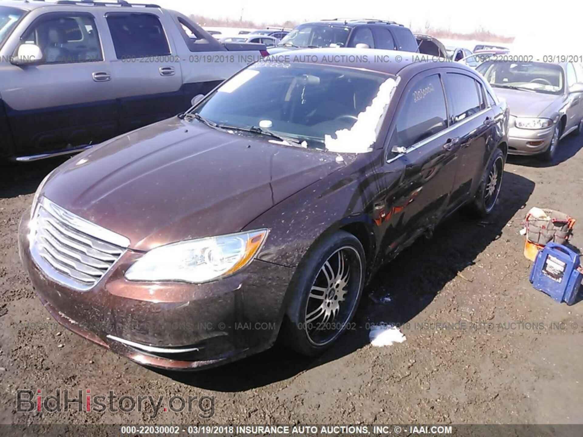 2013 Chrysler 200 - VIN: 1C3CCBBB3DN765733 - Photo 2