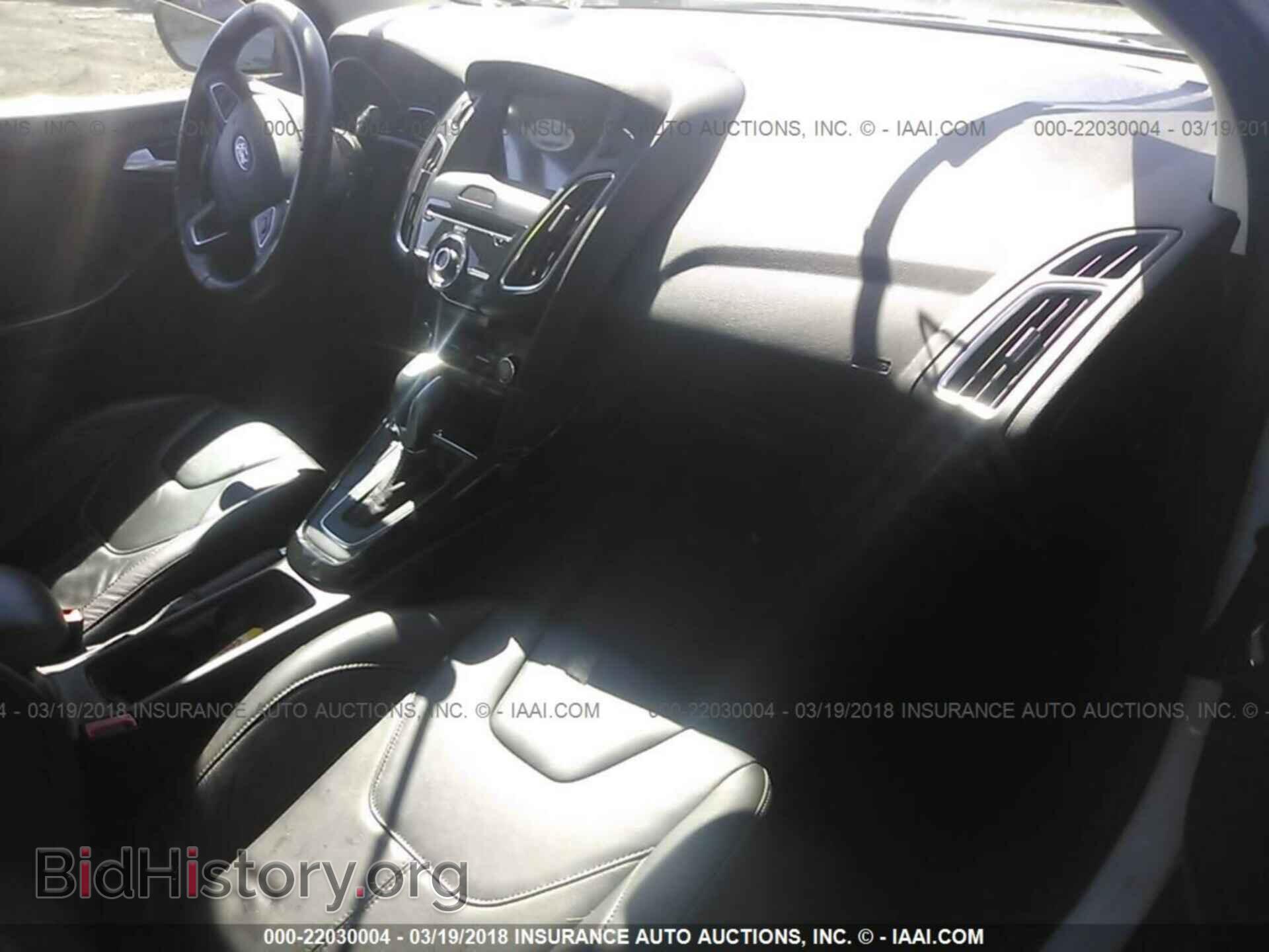 2016 Ford Focus - VIN: 1FADP3J21GL215139 - Photo 5