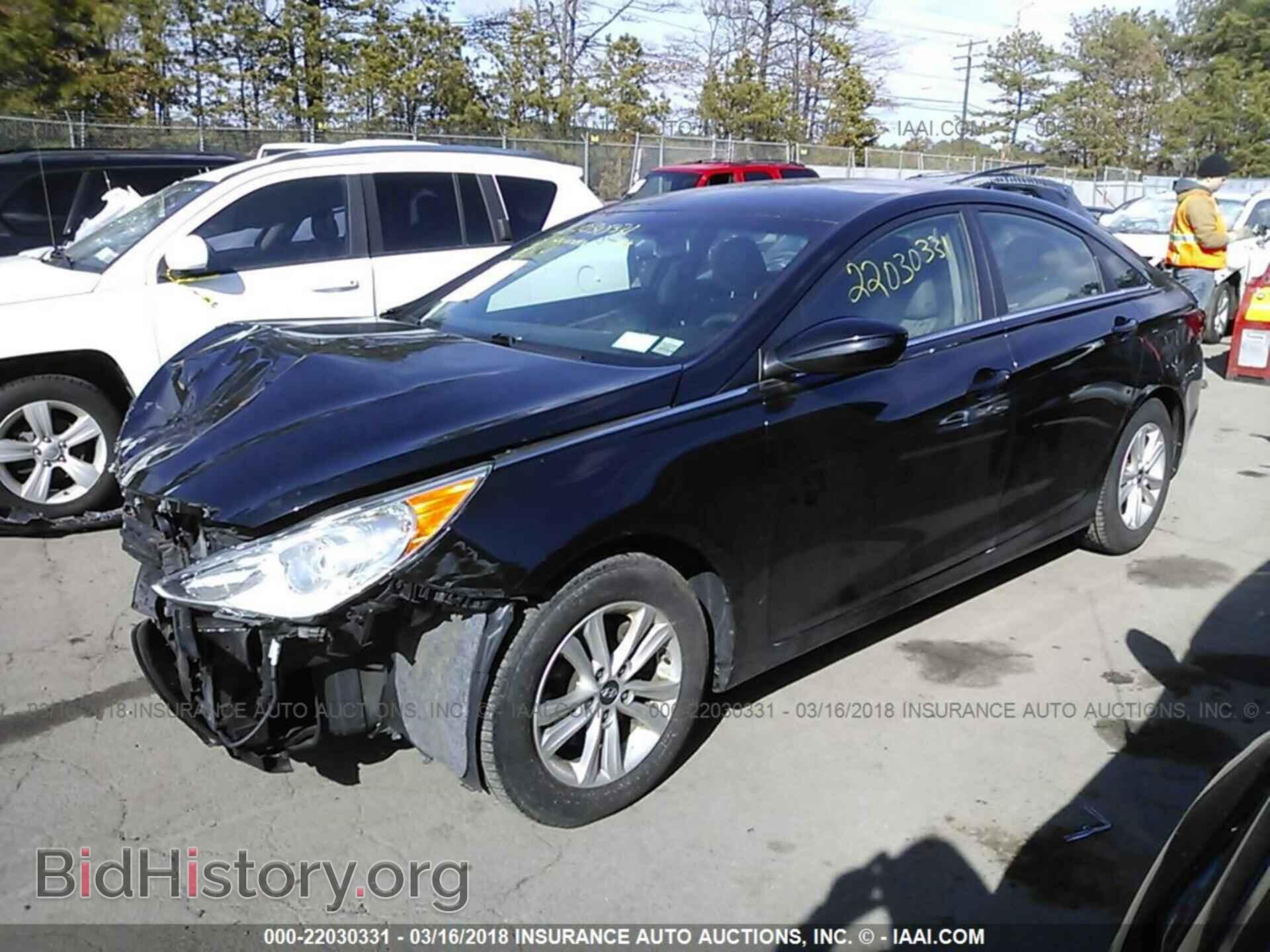 2012 Hyundai Sonata - VIN: 5NPEB4AC9CH353618 - Photo 2