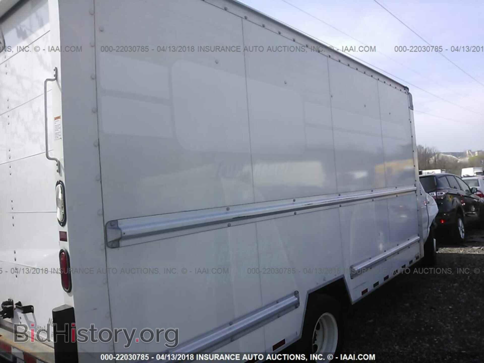 2015 Ford Econoline - VIN: 1FDWE3FS4FDA31271 - Фото 4