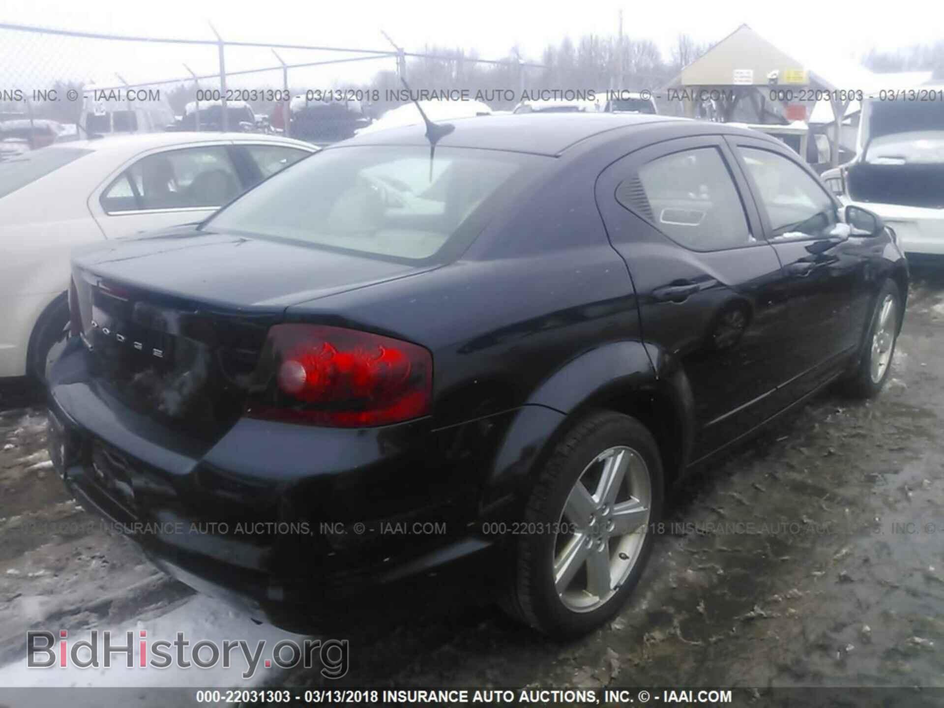 2011 Dodge Avenger - VIN: 1B3BD1FB4BN556718 - Фото 4