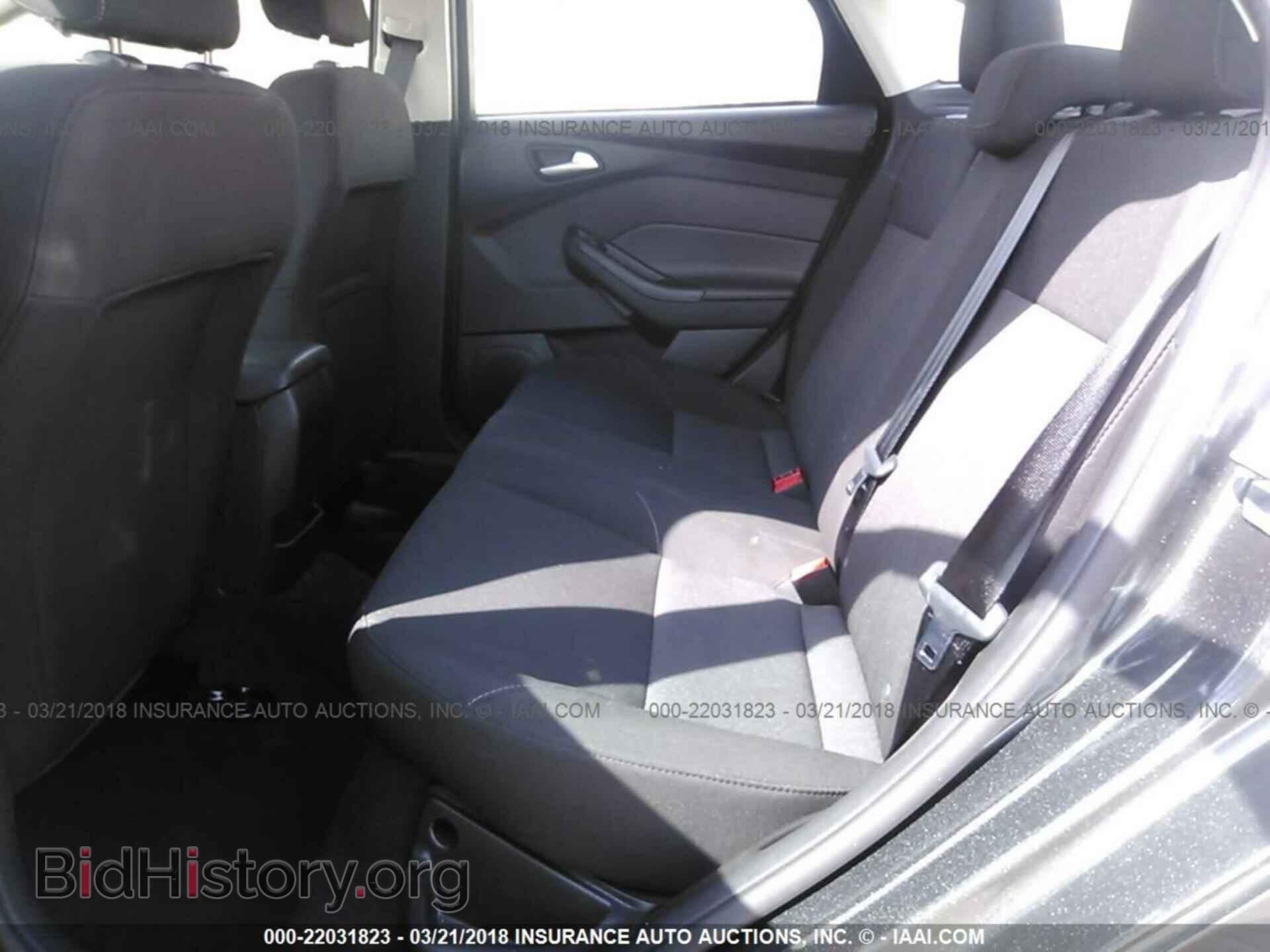 2018 Ford Focus - VIN: 1FADP3F22JL206627 - Фото 8
