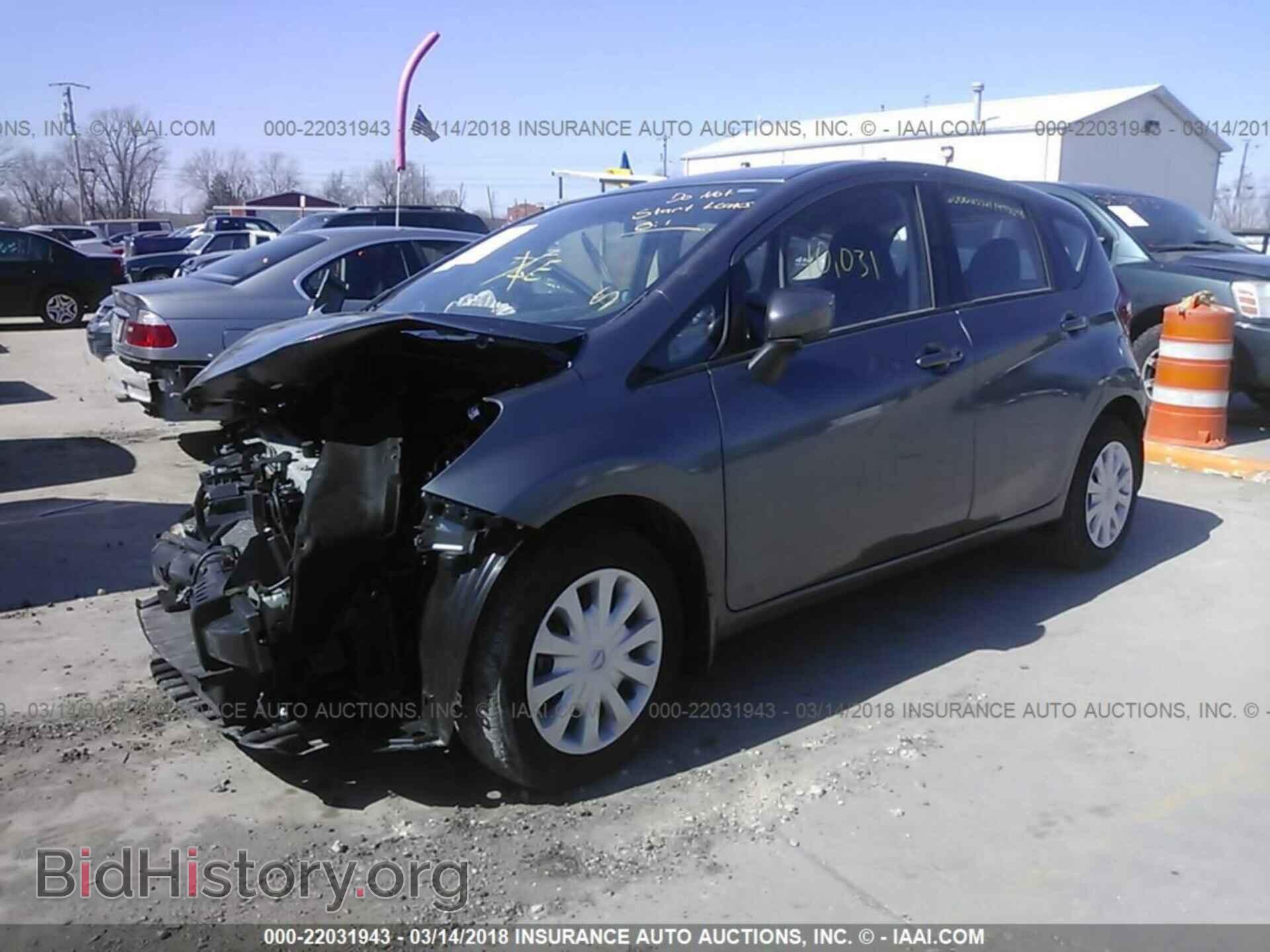 2016 Nissan Versa note - VIN: 3N1CE2CP2GL410141 - Photo 2