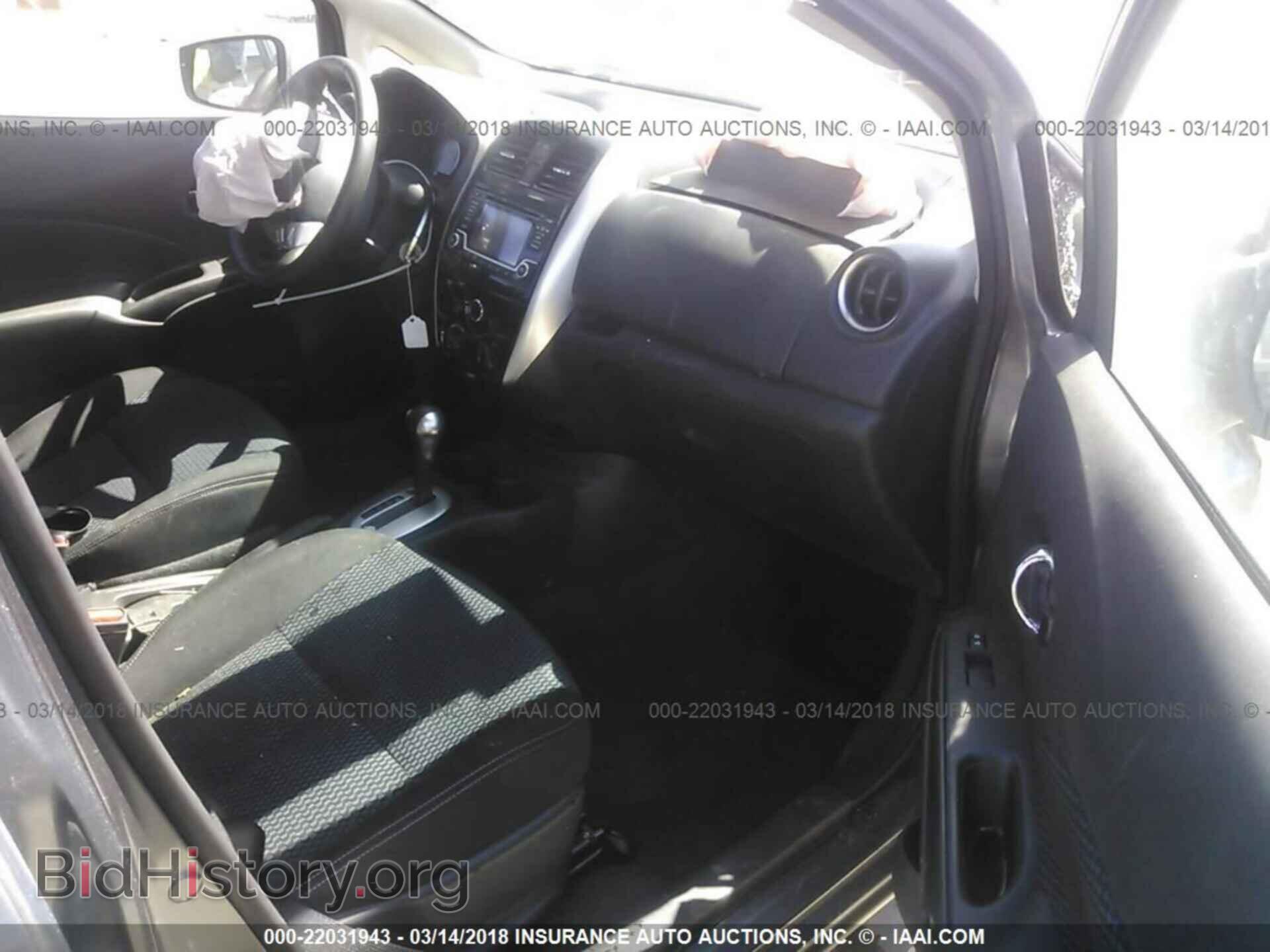 2016 Nissan Versa note - VIN: 3N1CE2CP2GL410141 - Photo 5
