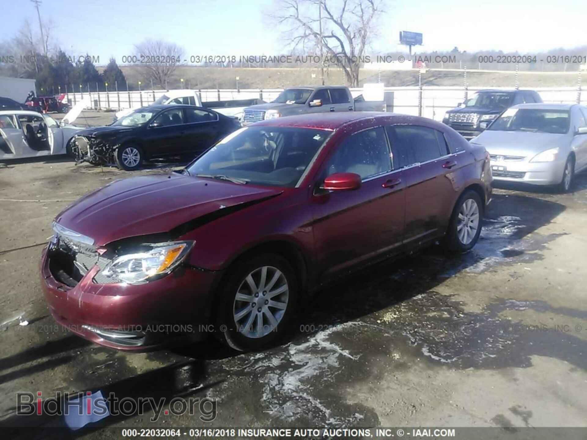 2013 Chrysler 200 - VIN: 1C3CCBBG8DN527467 - Photo 2