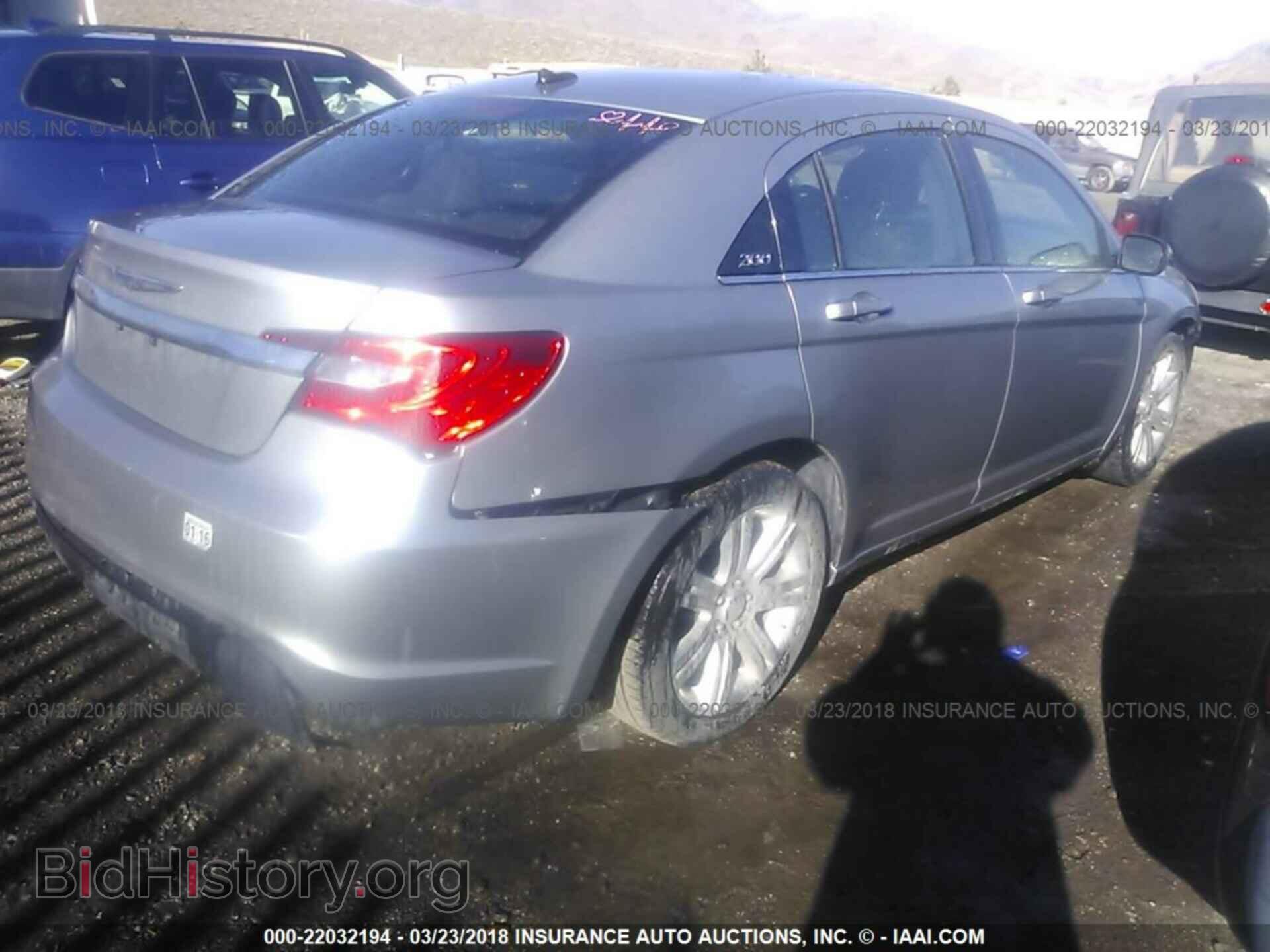 2013 Chrysler 200 - VIN: 1C3CCBAB9DN671941 - Фото 4