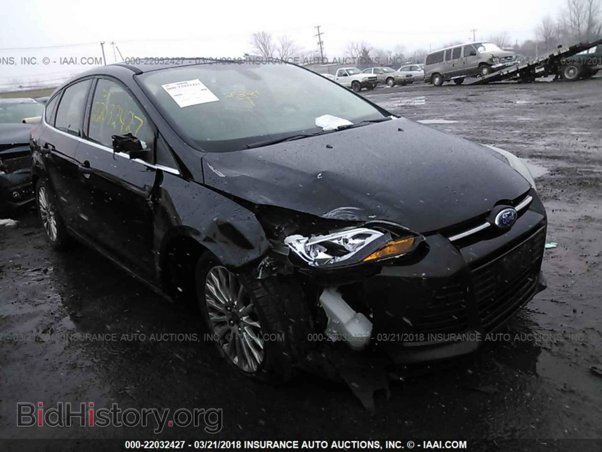 Photo 1FAHP3N27CL173615 - Ford Focus 2012