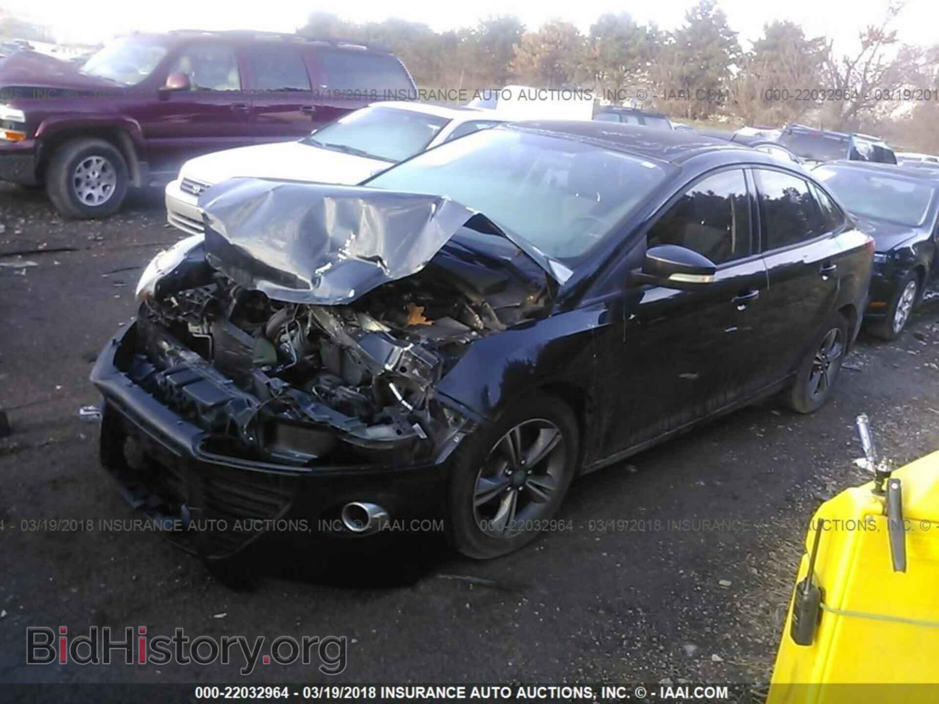 2012 Ford Focus - VIN: 1FAHP3F22CL336363 - Фото 2