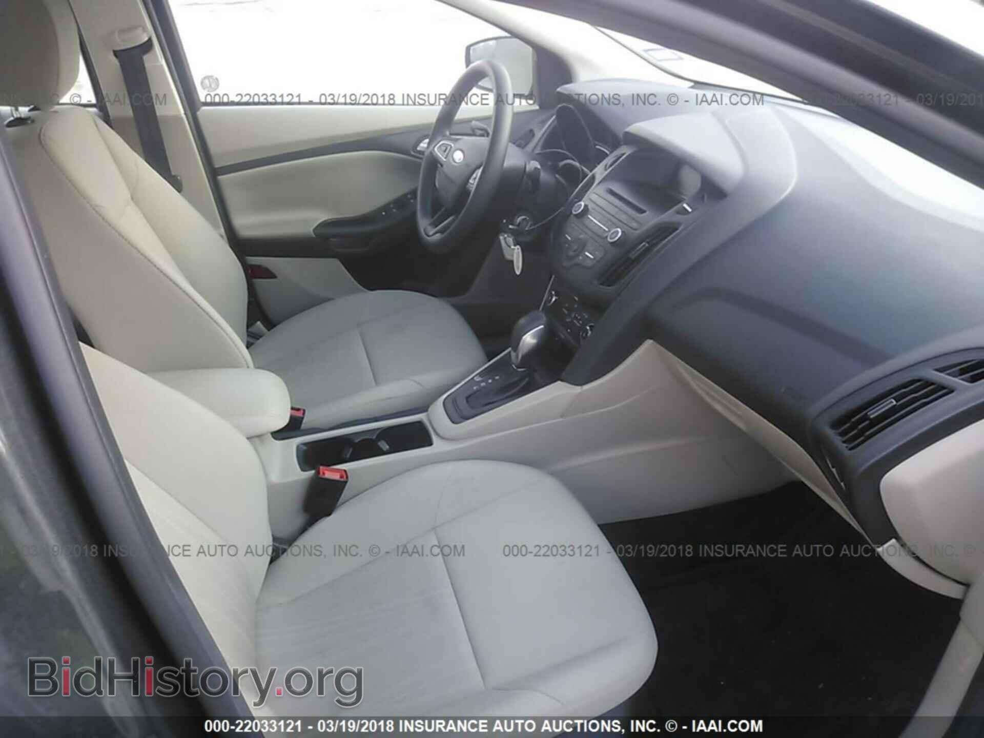 2017 Ford Focus - VIN: 1FADP3F23HL249058 - Фото 5