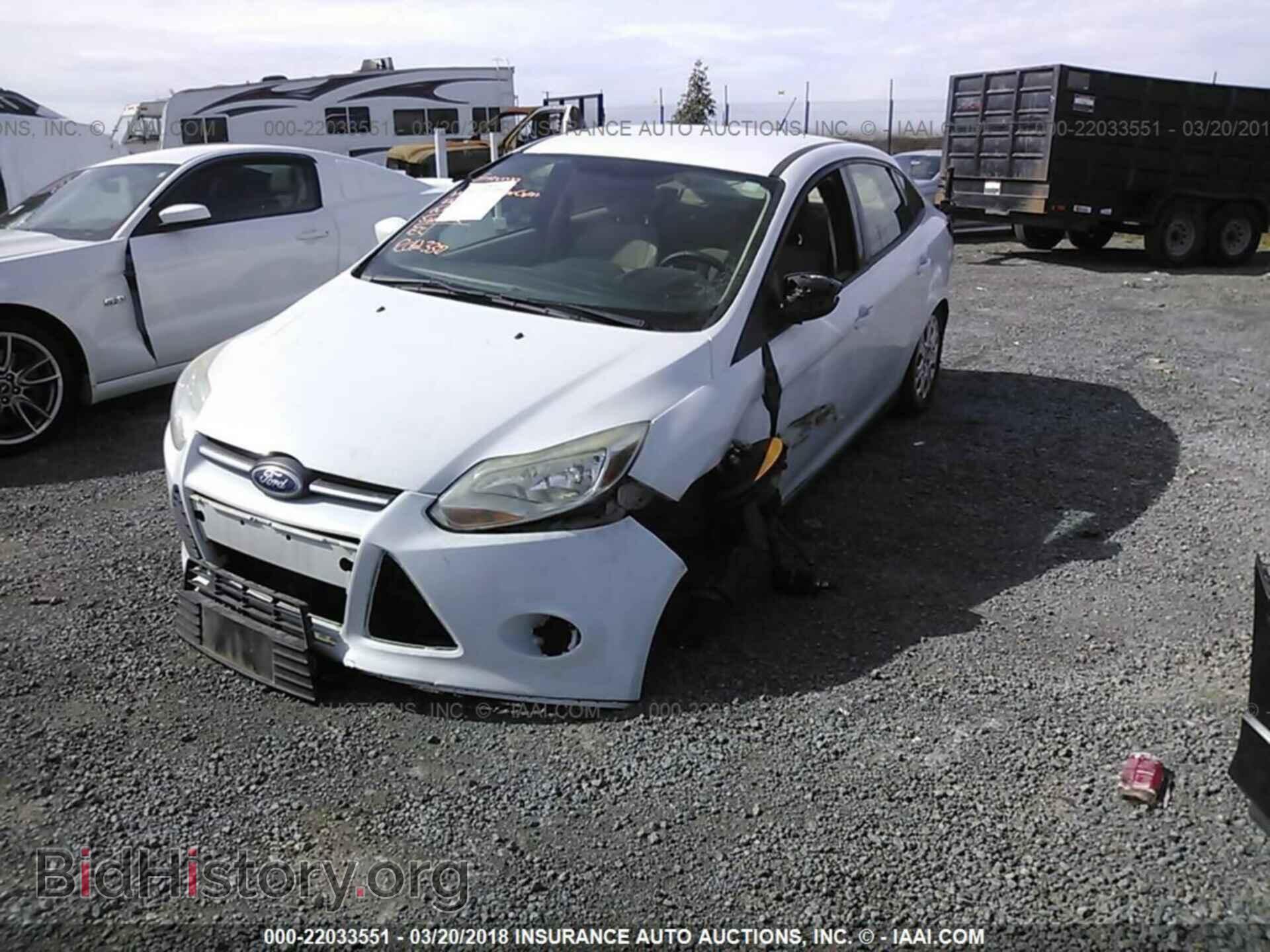 2012 Ford Focus - VIN: 1FAHP3F24CL295203 - Photo 2