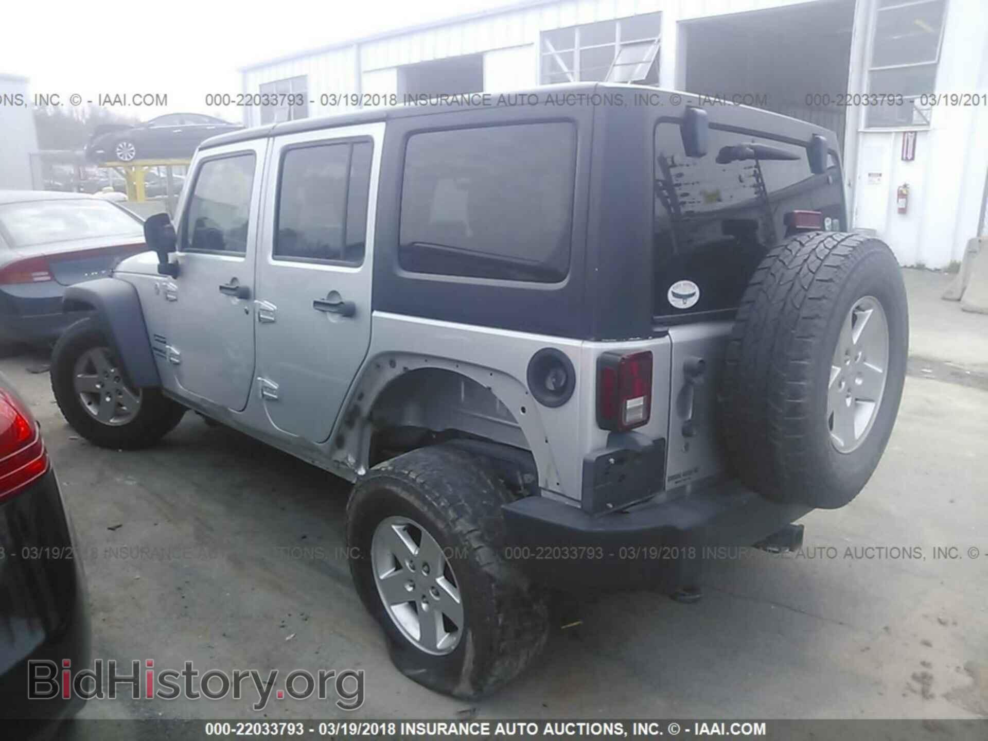 2011 Jeep Wrangler - VIN: 1J4BA3H13BL614315 - Фото 3