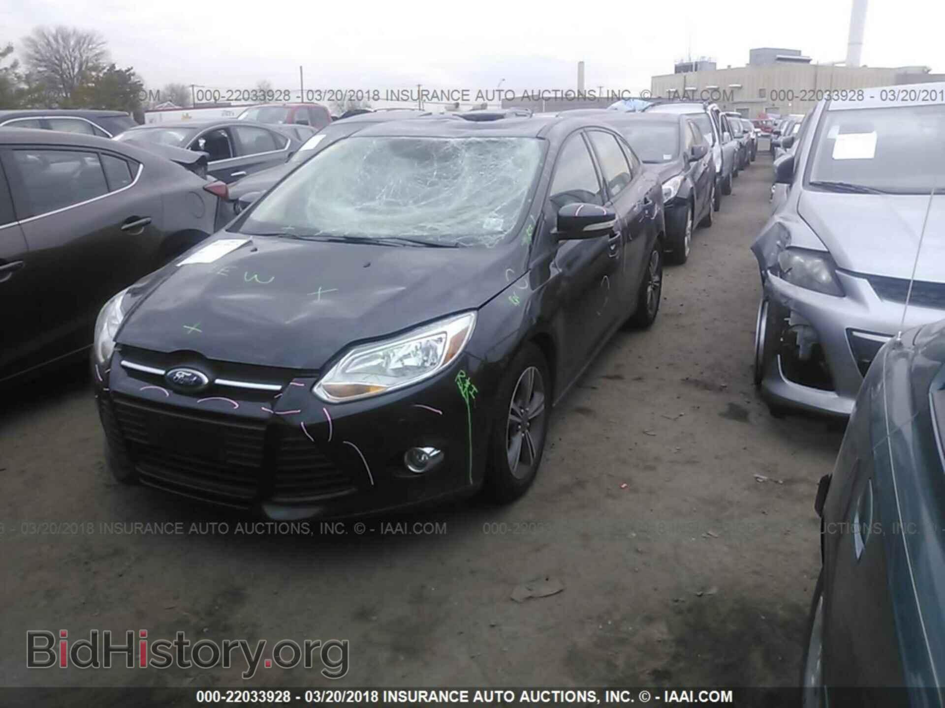 2014 Ford Focus - VIN: 1FADP3F2XEL201777 - Photo 2