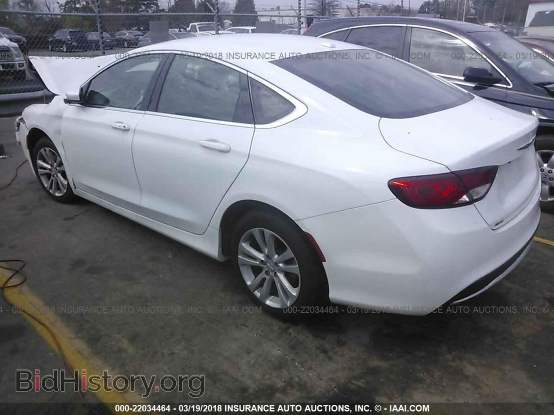 2015 Chrysler 200 - VIN: 1C3CCCABXFN744551 - Photo 3