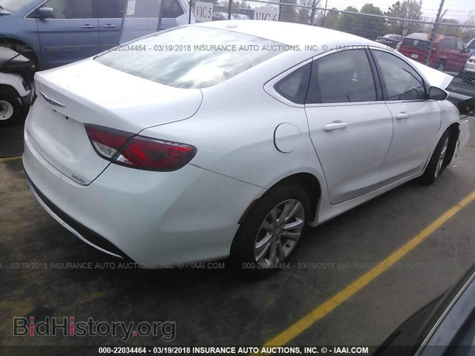 2015 Chrysler 200 - VIN: 1C3CCCABXFN744551 - Photo 4
