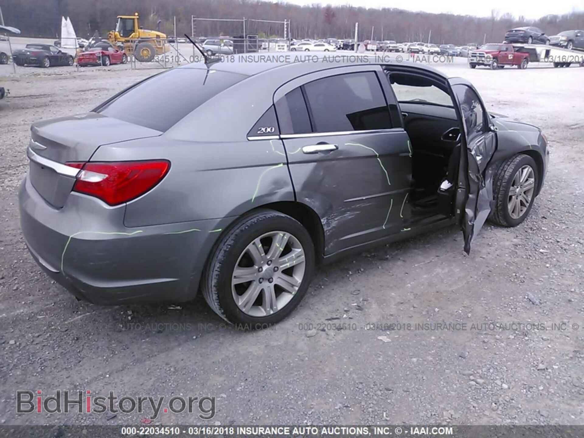 2013 Chrysler 200 - VIN: 1C3CCBBB7DN666025 - Фото 4