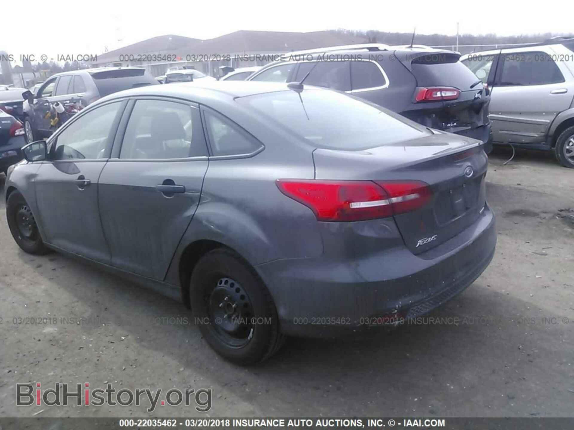 2016 Ford Focus - VIN: 1FADP3E20GL382411 - Photo 3