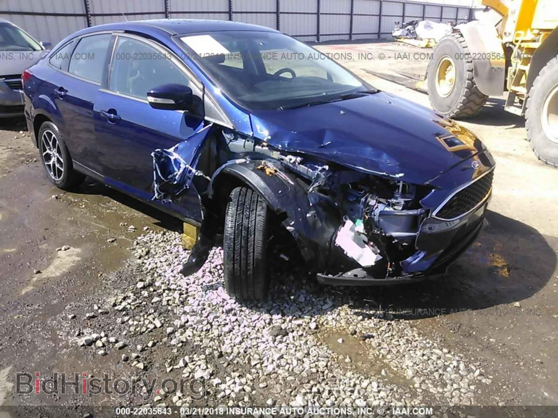2017 Ford Focus - VIN: 1FADP3H24HL227972 - Photo 6