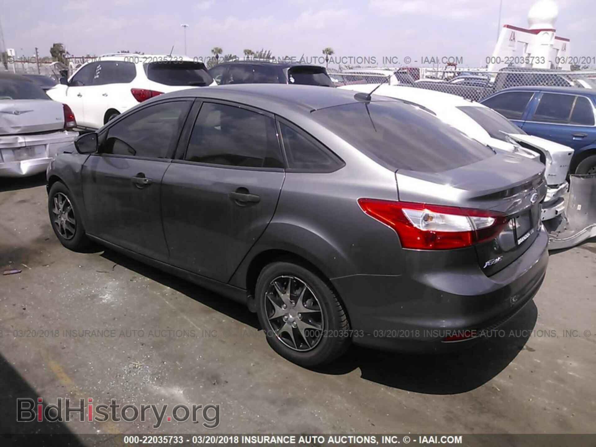 2012 Ford Focus - VIN: 1FAHP3E26CL427038 - Photo 3