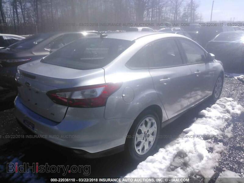 2012 Ford FOCUS (VIN 1FAHP3F23CL219312) — фото 4 из 10